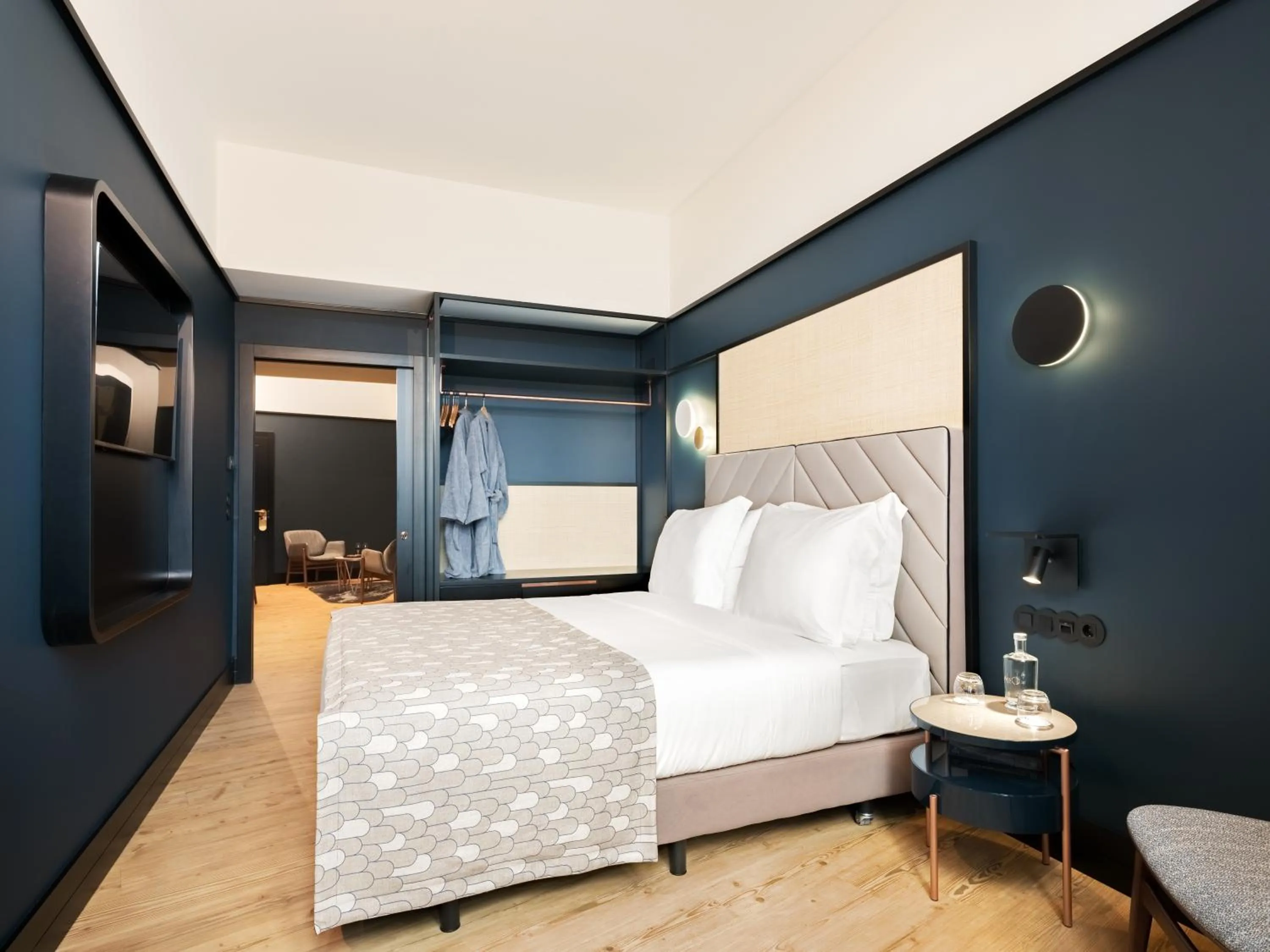 Superior Triple Room in Axis Porto Club Aliados