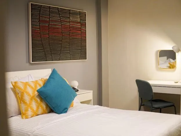 Single Room in Emerald Manor Hotel