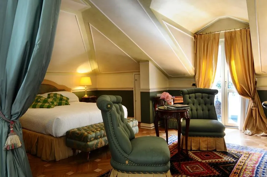 Junior Suite with Terrace in Petit Palais Hotel De Charme
