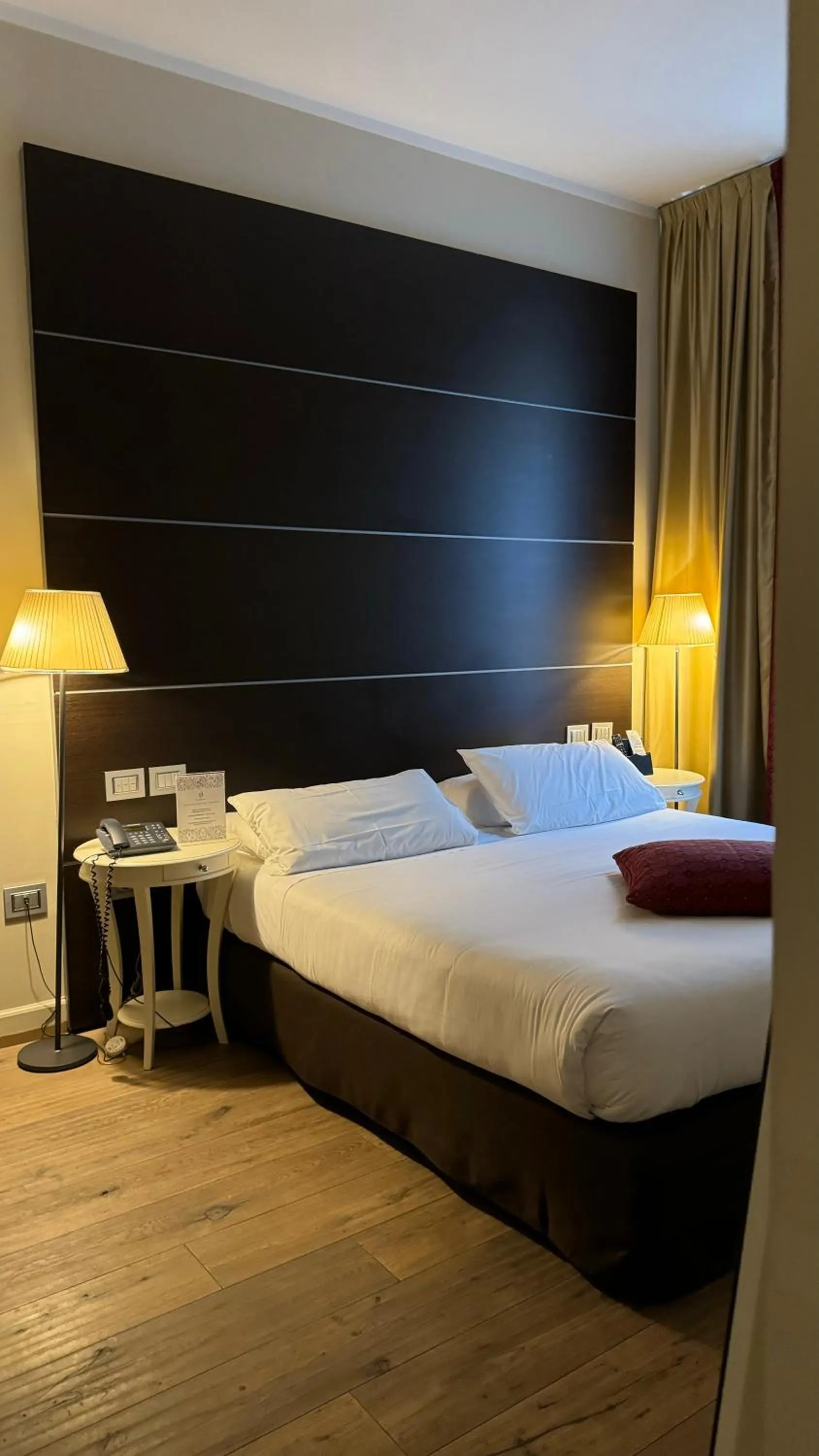 Double or Twin Room in TownHouse 33