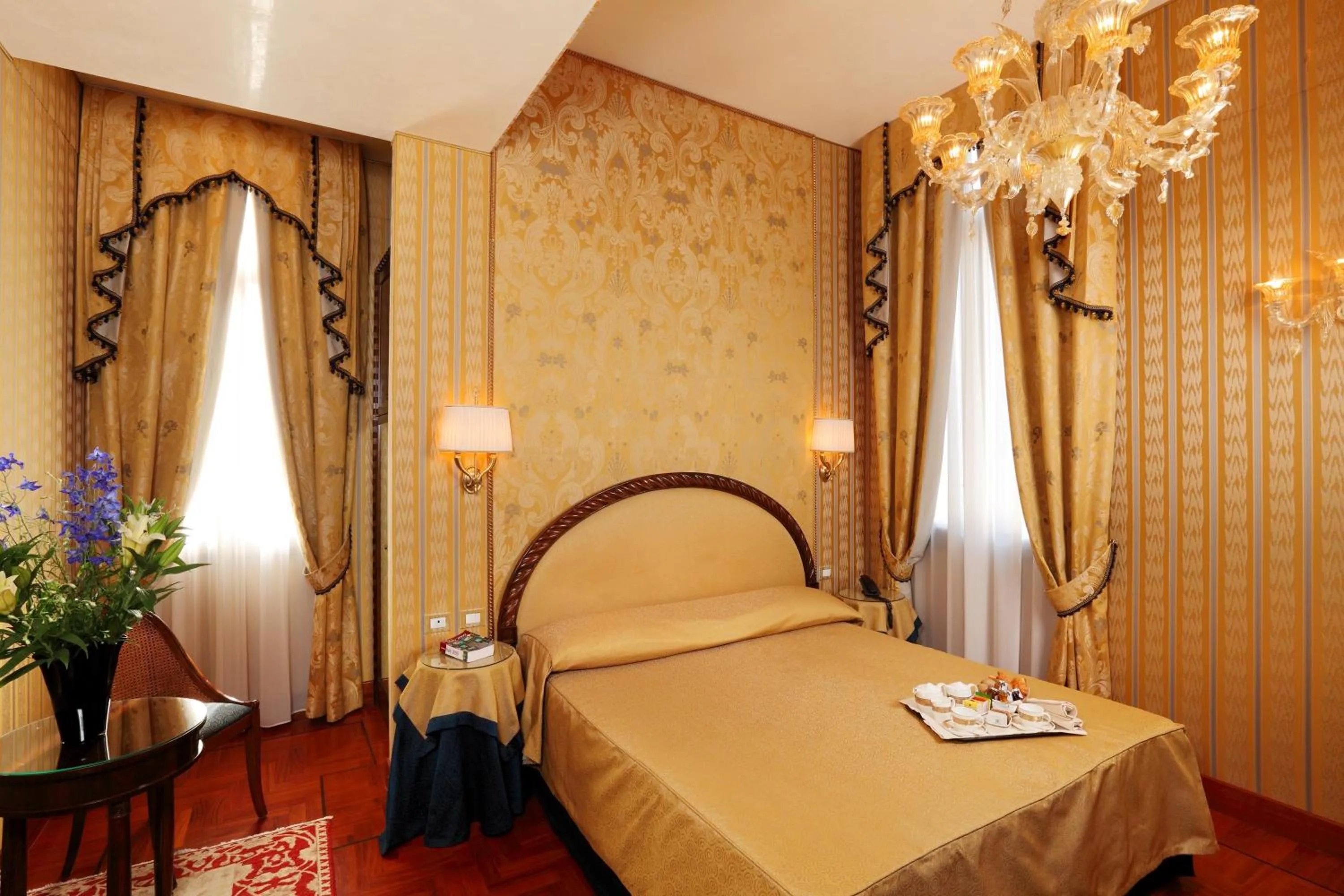 Deluxe Triple Room with Full Breakfast in Hotel Palazzo Stern