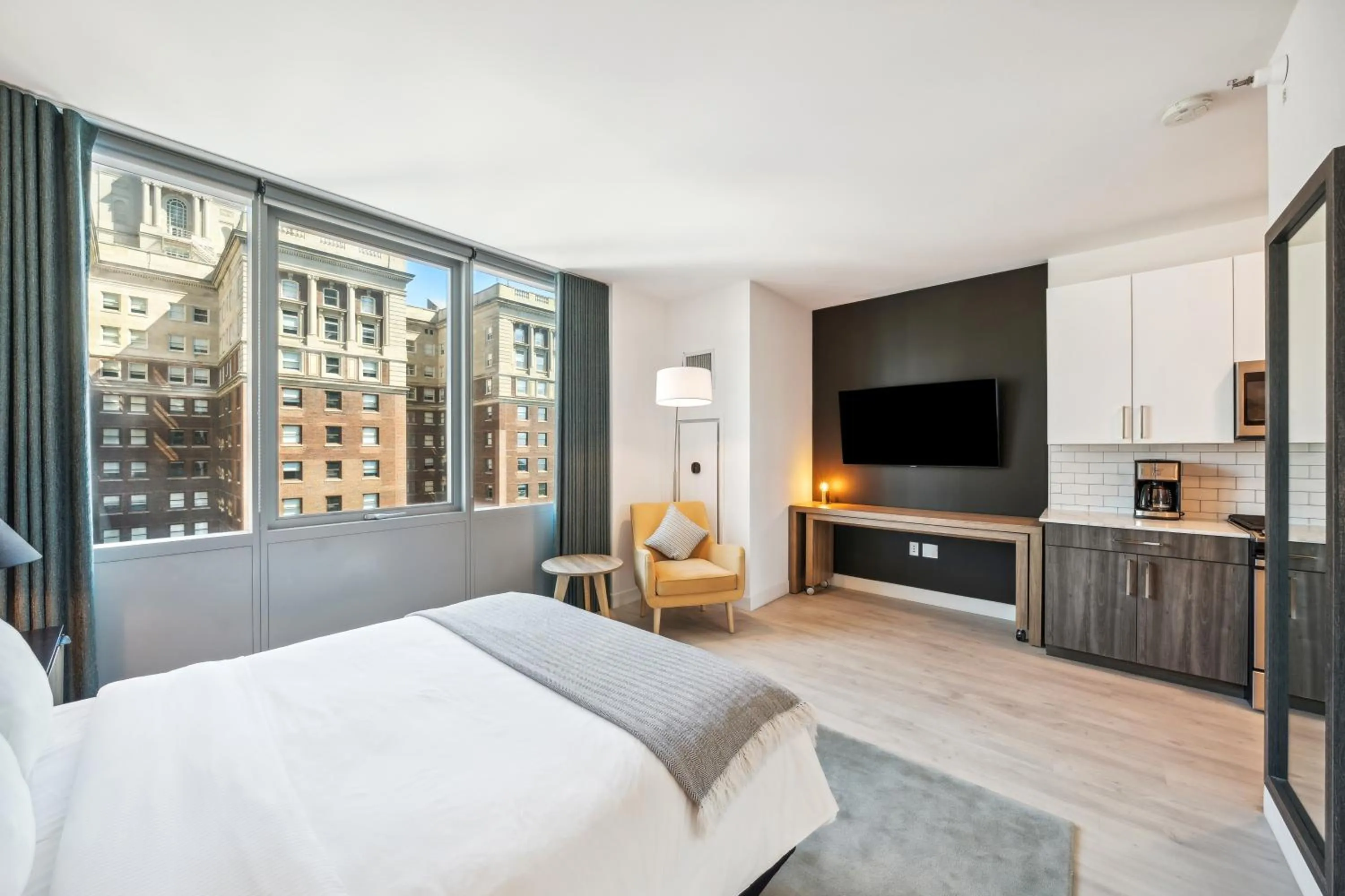 Studio Apt in South Loop Chicago in Sentral Michigan Avenue