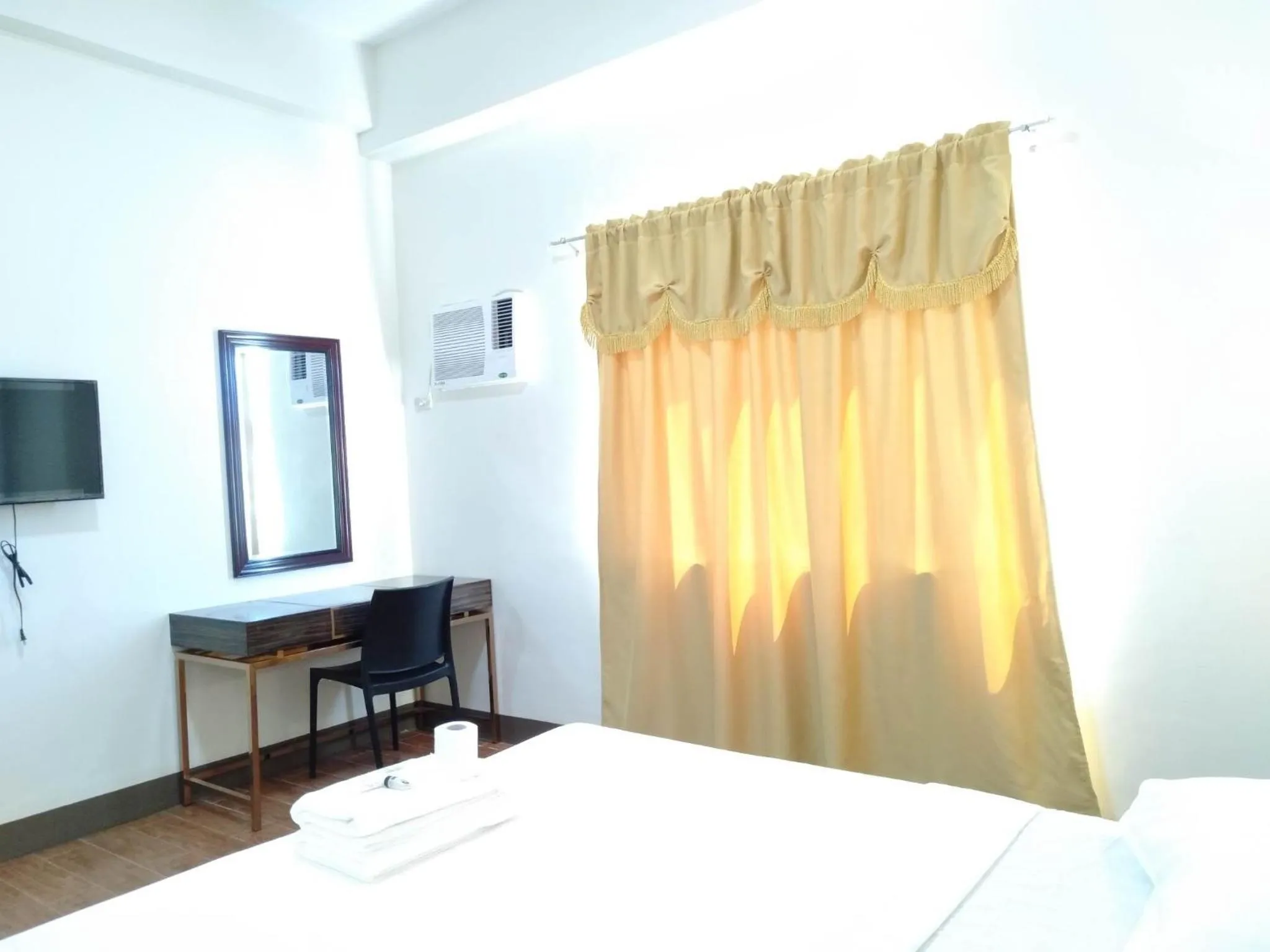 Deluxe Room in Meaco Royal Hotel- Aparri