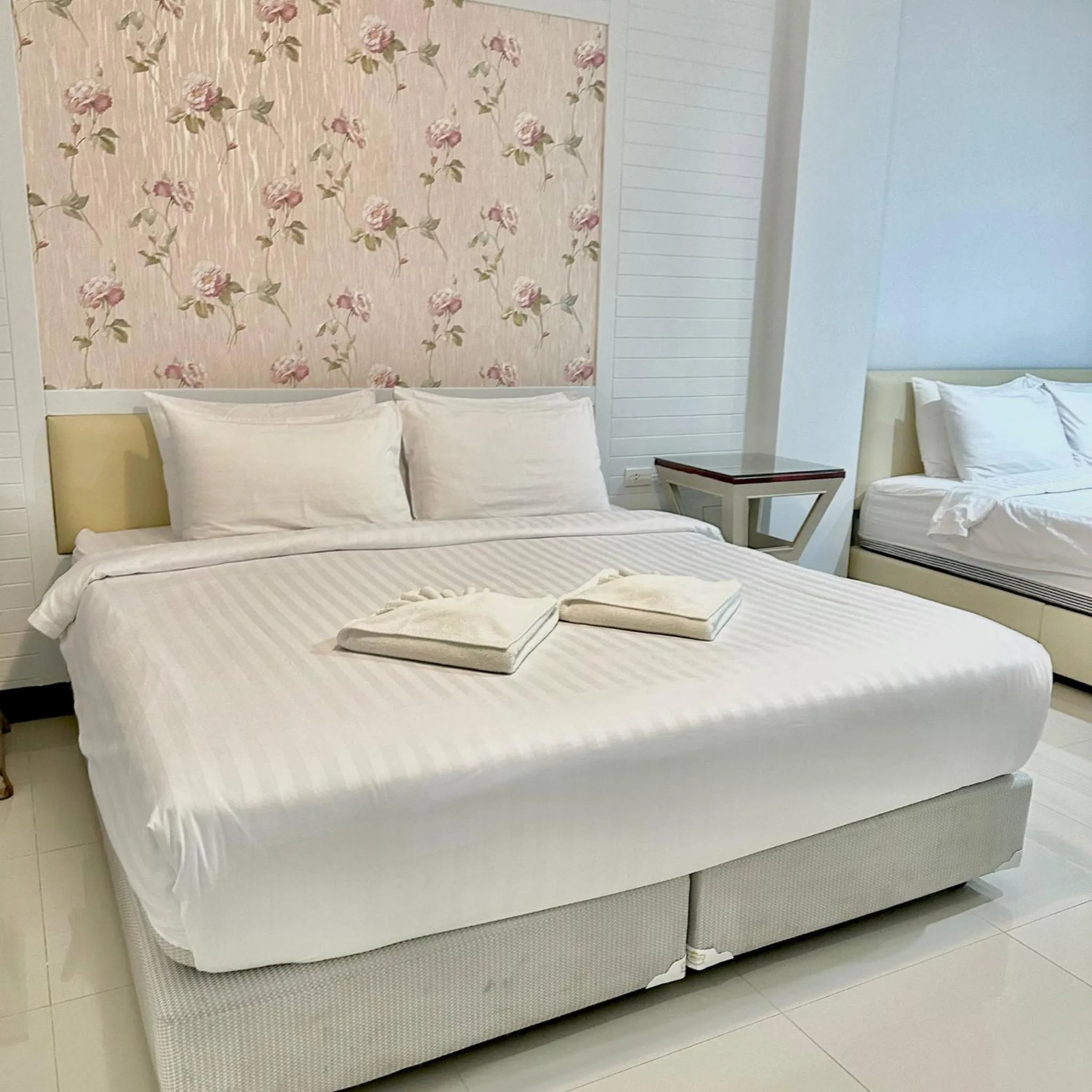 Family Room in J STAR