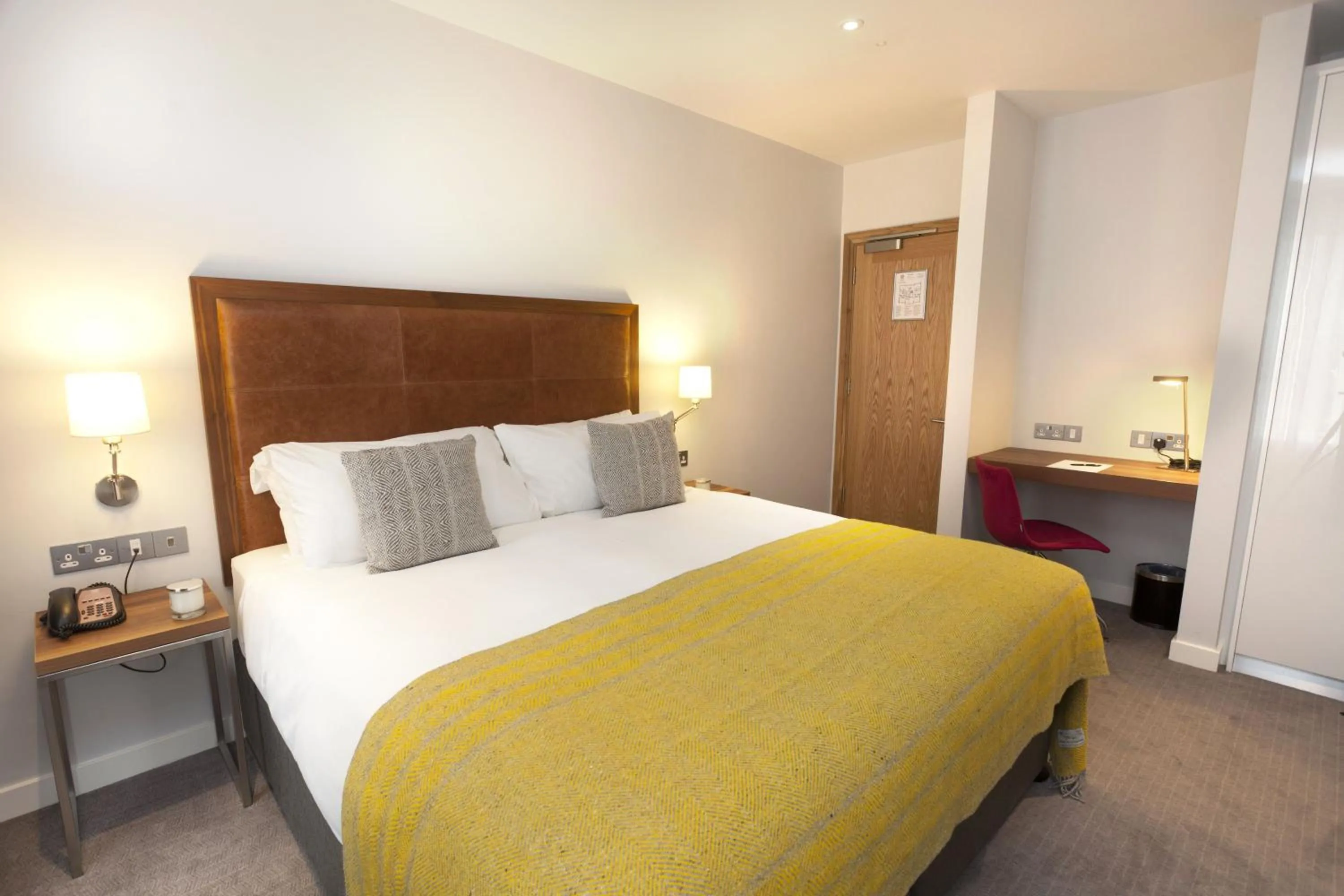 Executive King Room in PREMIER SUITES Dublin, Ballsbridge