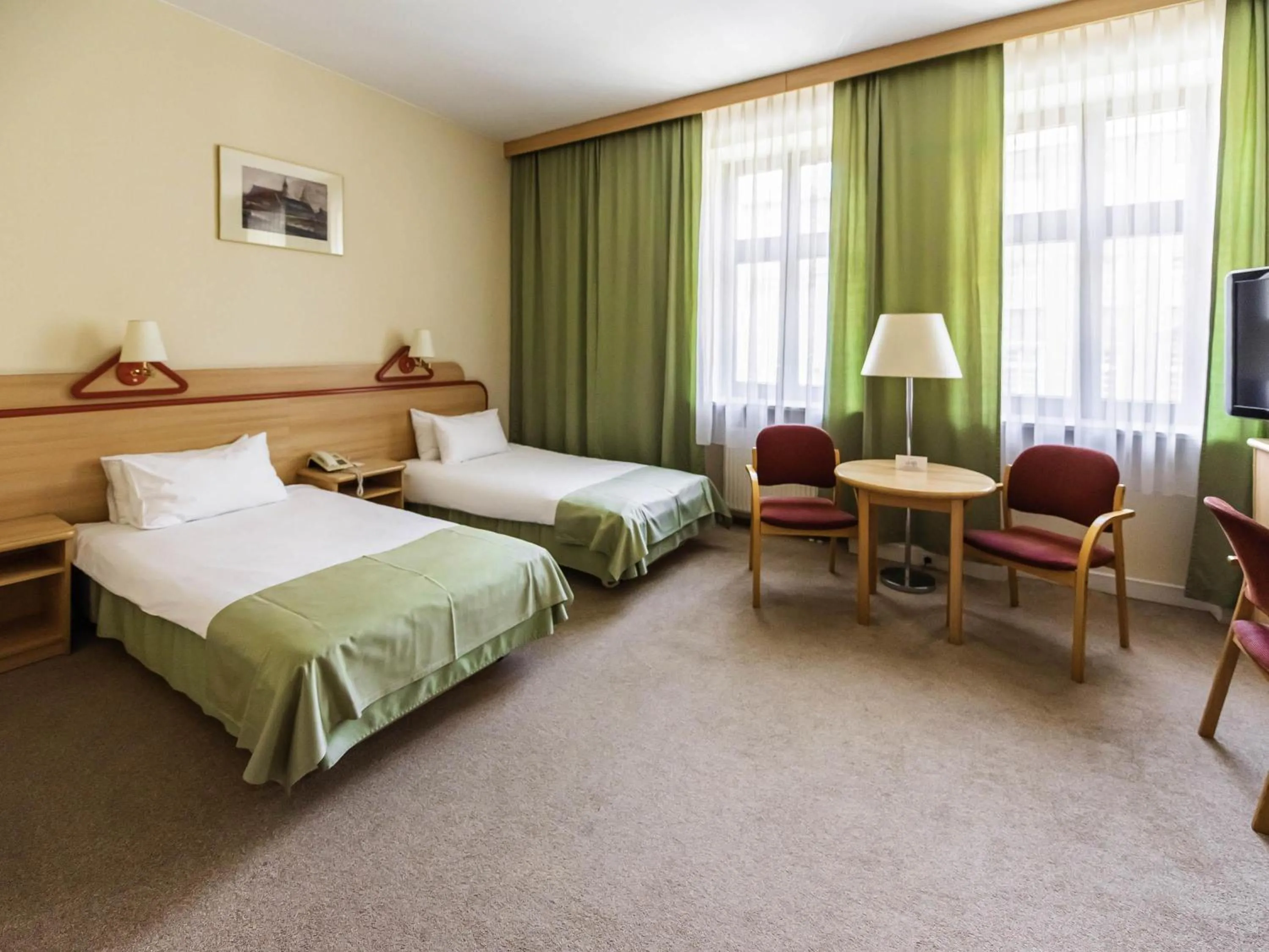 Standard Twin Room in Mercure Opole
