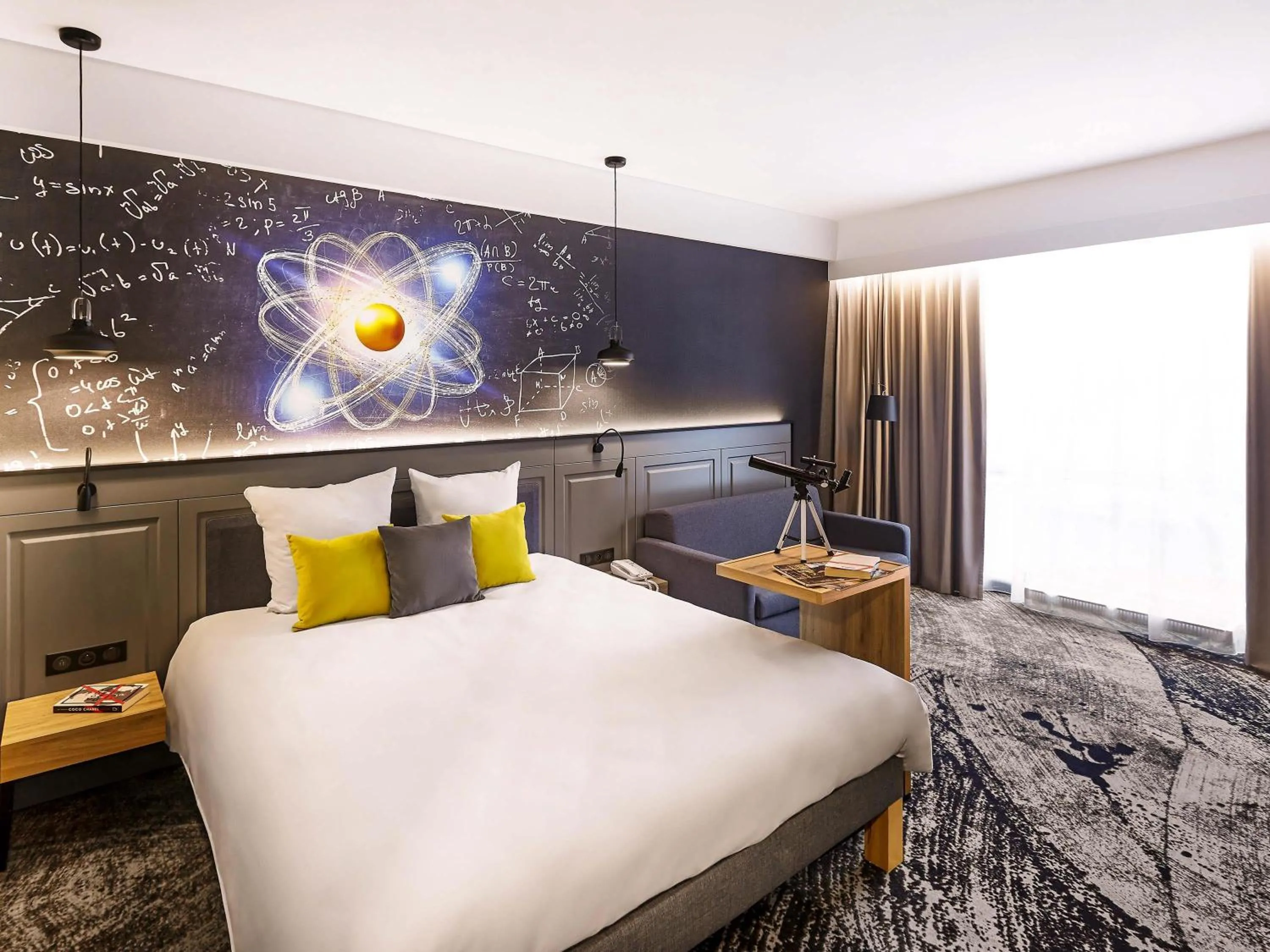 Privilege Room with One Double Bed and One Single Bed in Mercure Wrocław Centrum