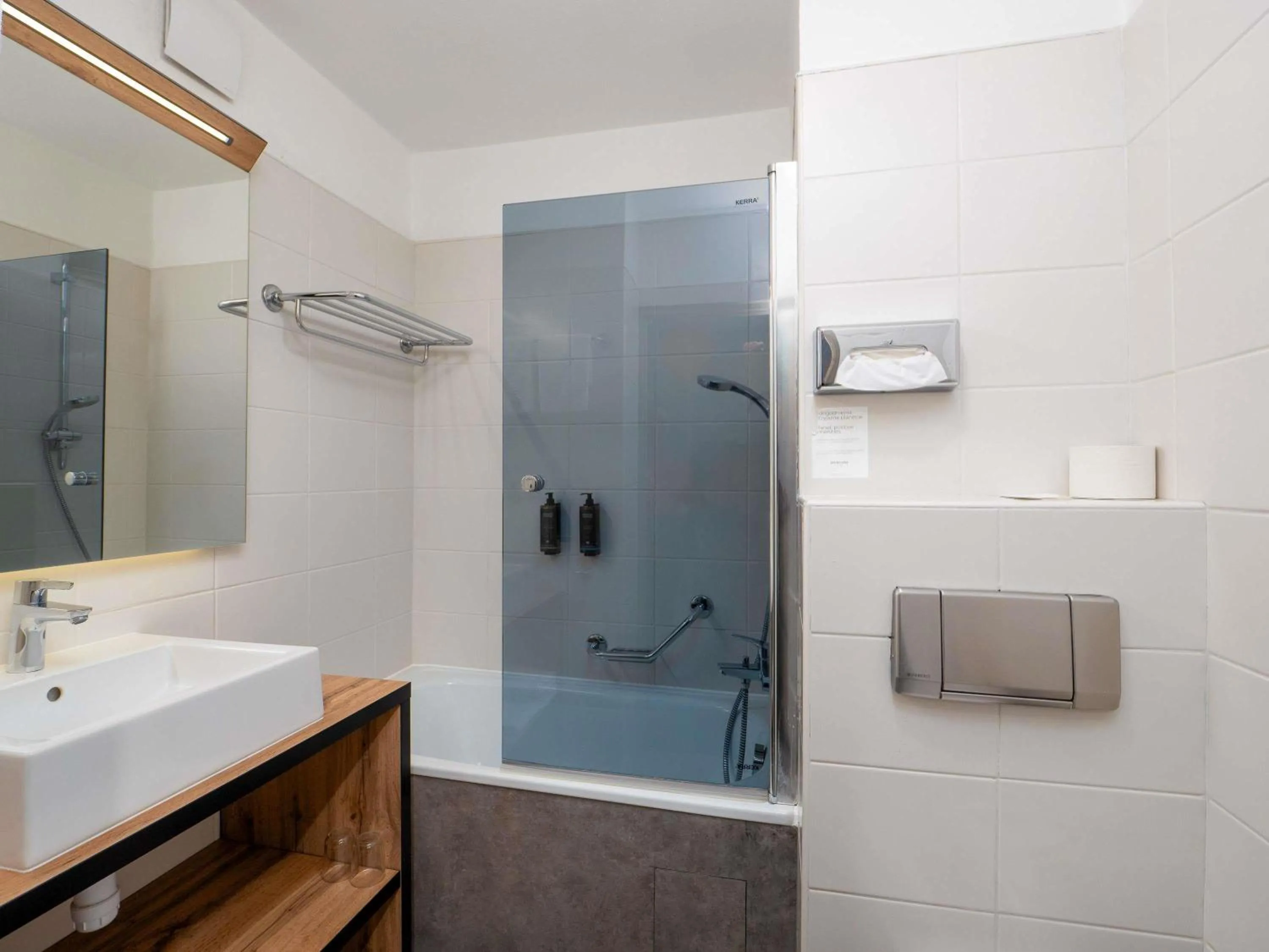 Twin Room in Mercure Czestochowa Centrum