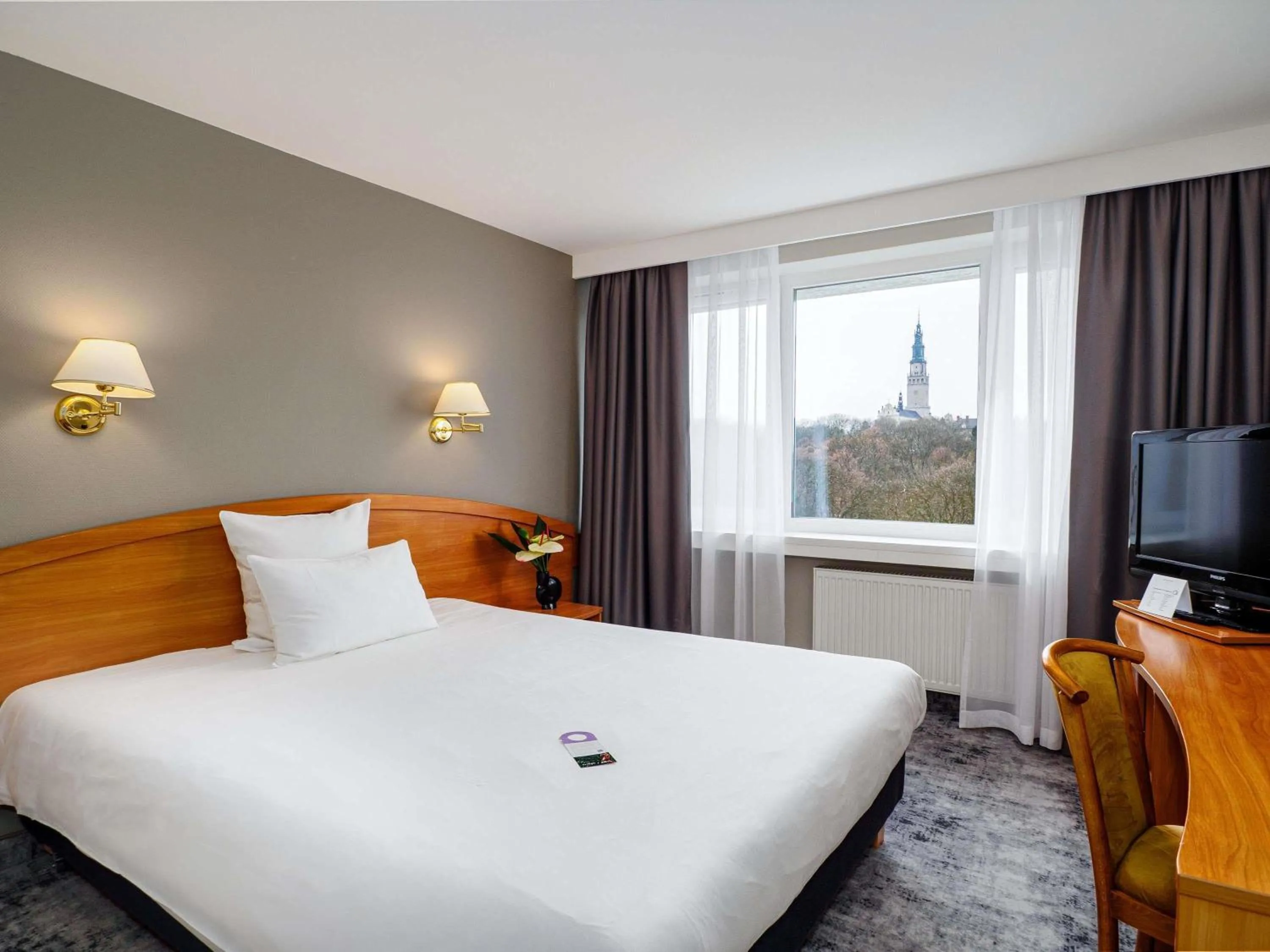 Superior Double Room with Park View in Mercure Czestochowa Centrum