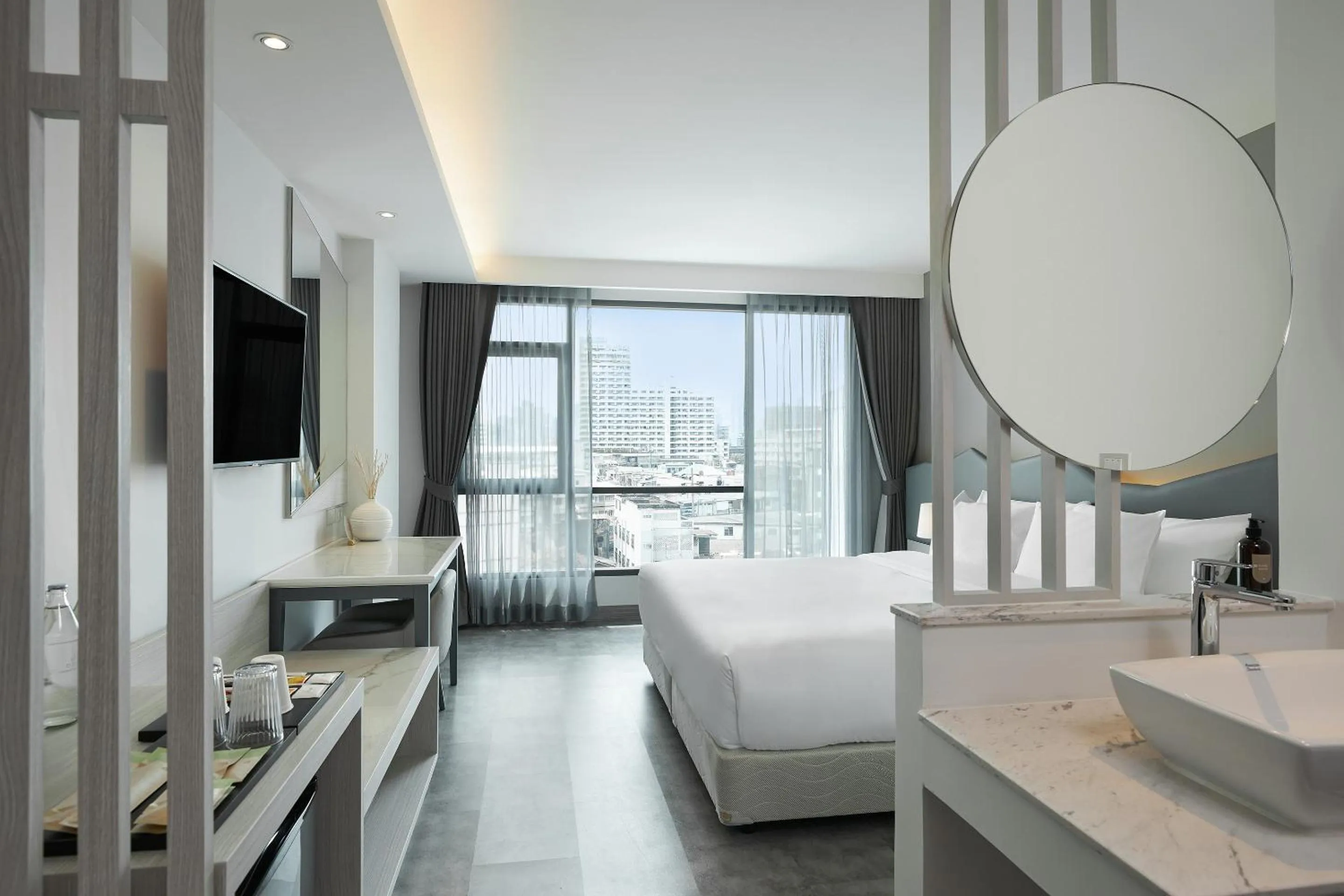 Superior Double Room with City View in Livable Hotel Bangkok