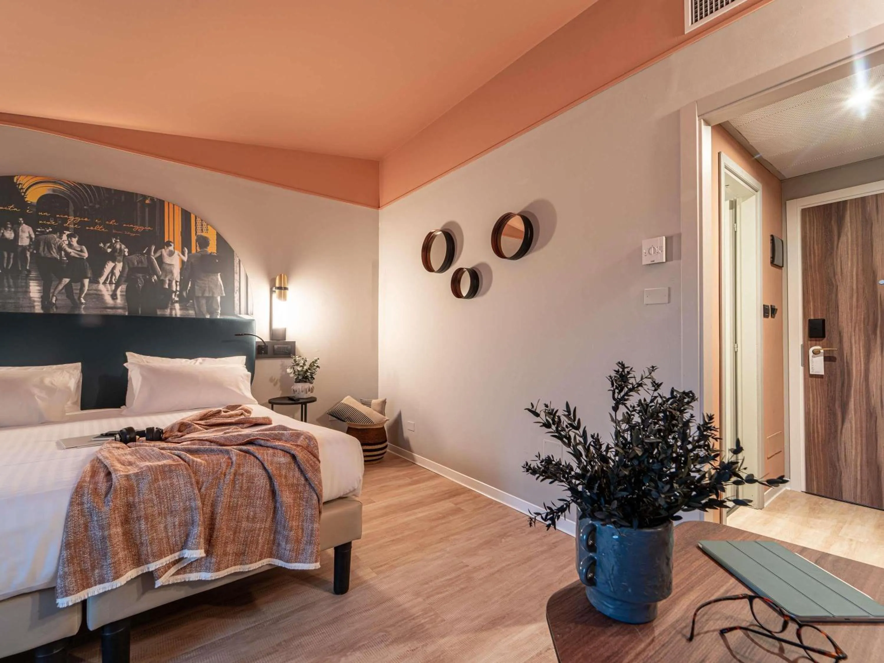 Deluxe Double Room with Balcony in Mercure Bologna Centro