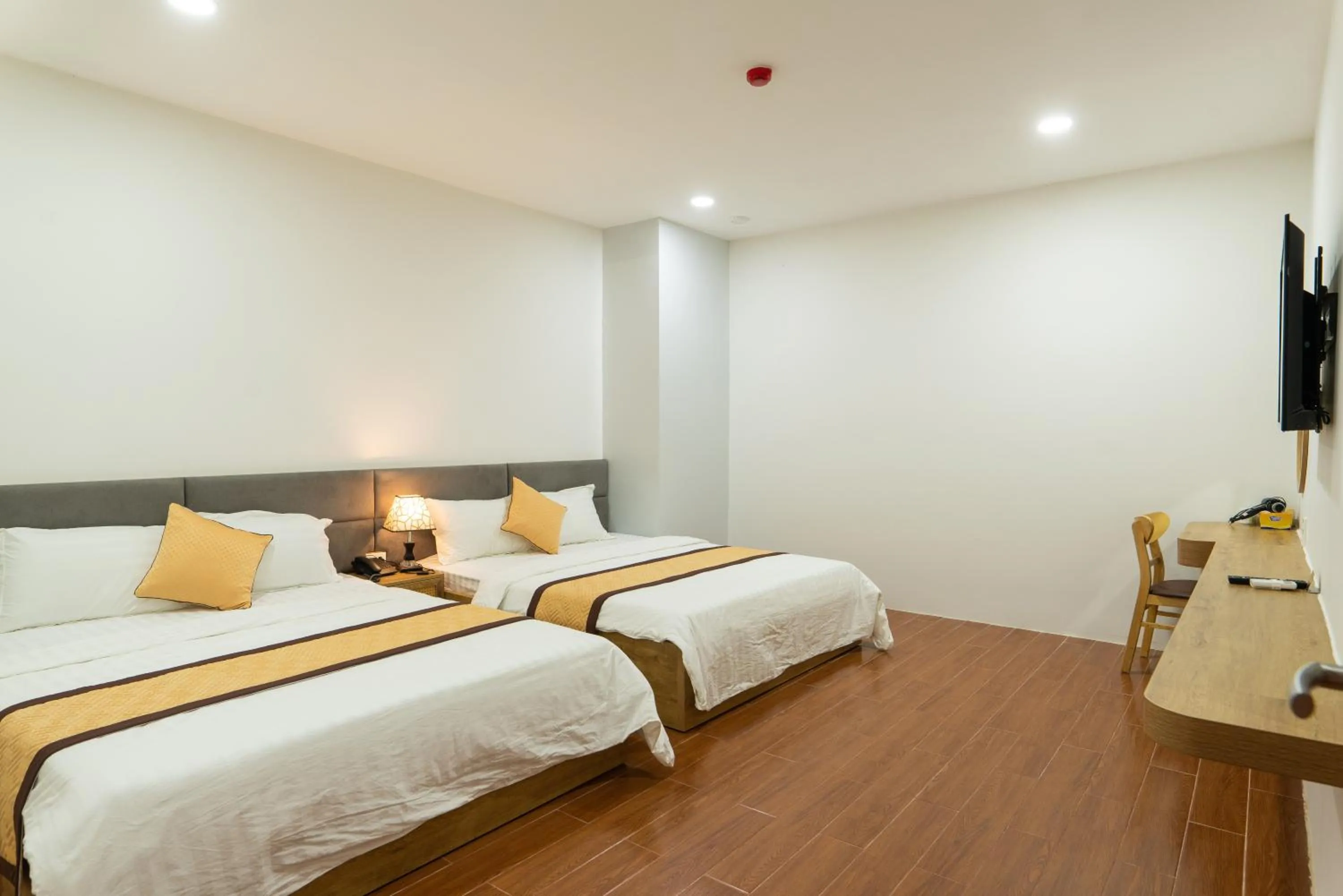 Deluxe Family Room in Khang Hy Hotel