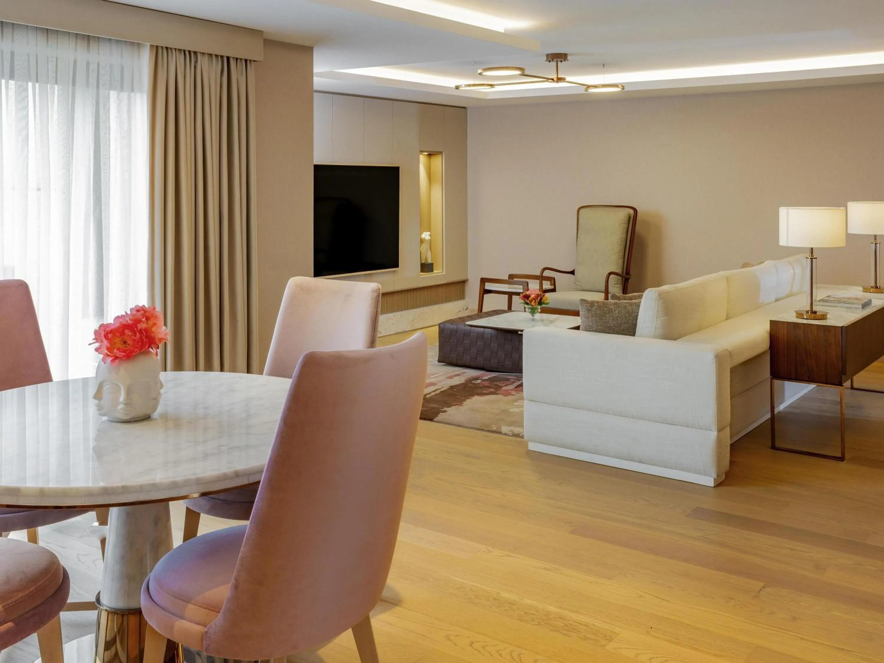 Presidential Suite in Mövenpick Hotel Istanbul Bosphorus