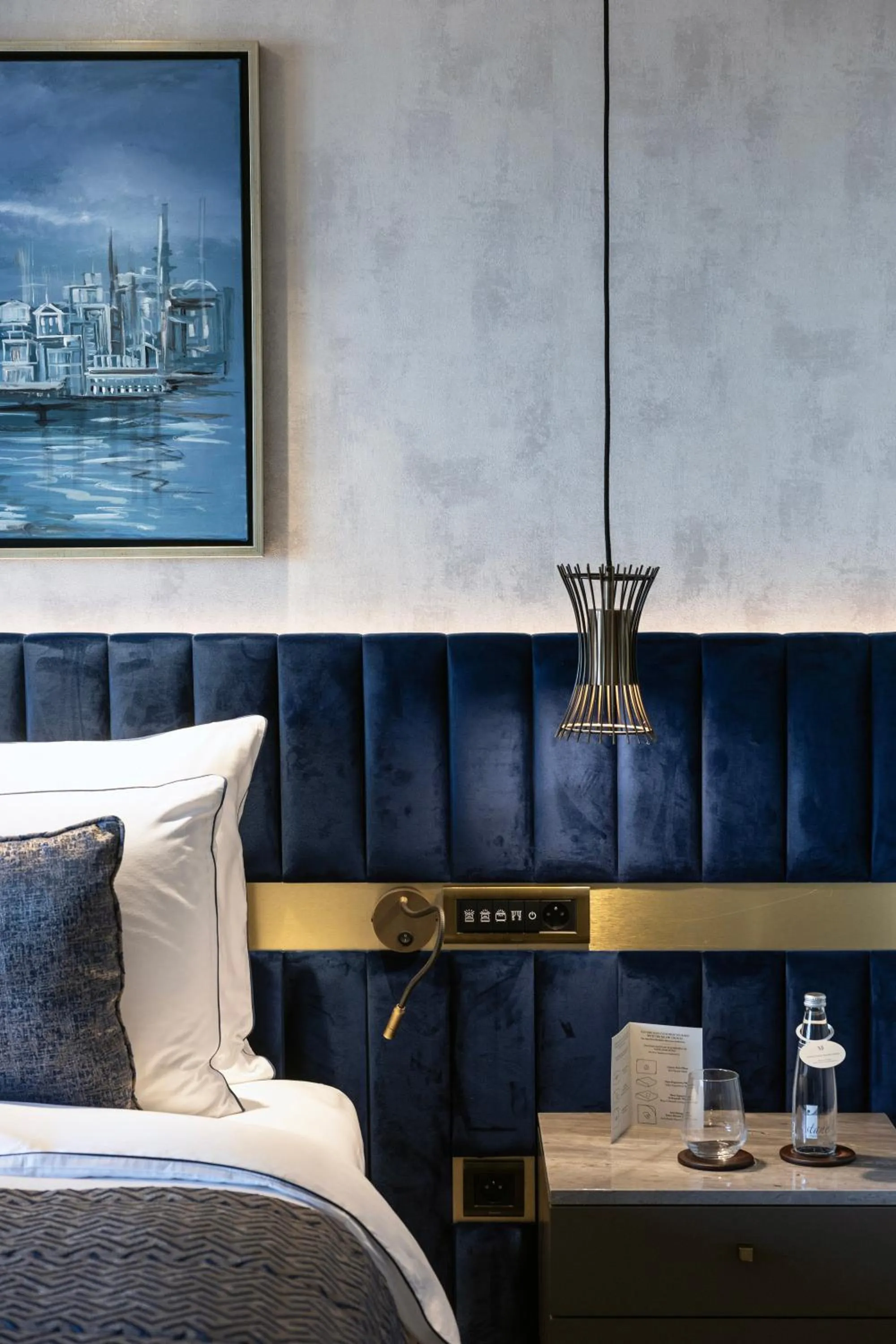 Deluxe King Room with City View in The Maestro Hotel