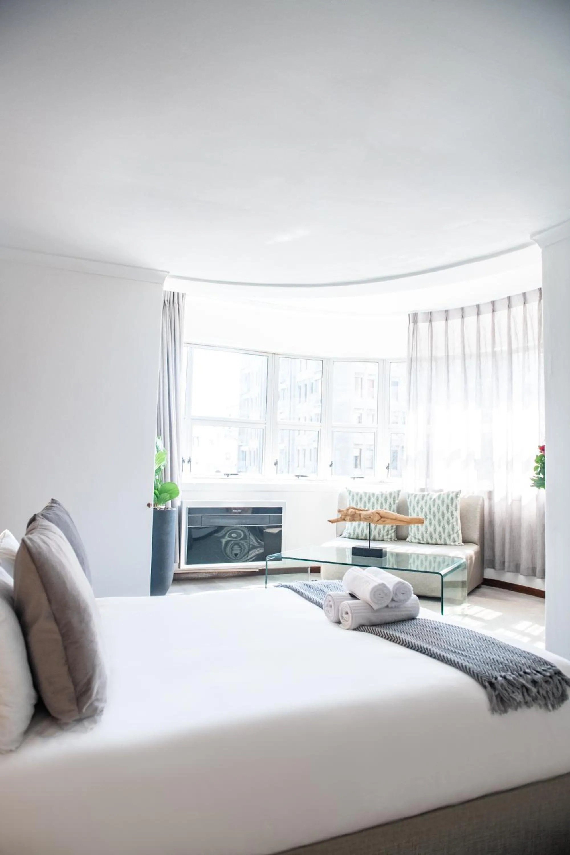 Business Queen Room in Cape Diamond Boutique Hotel