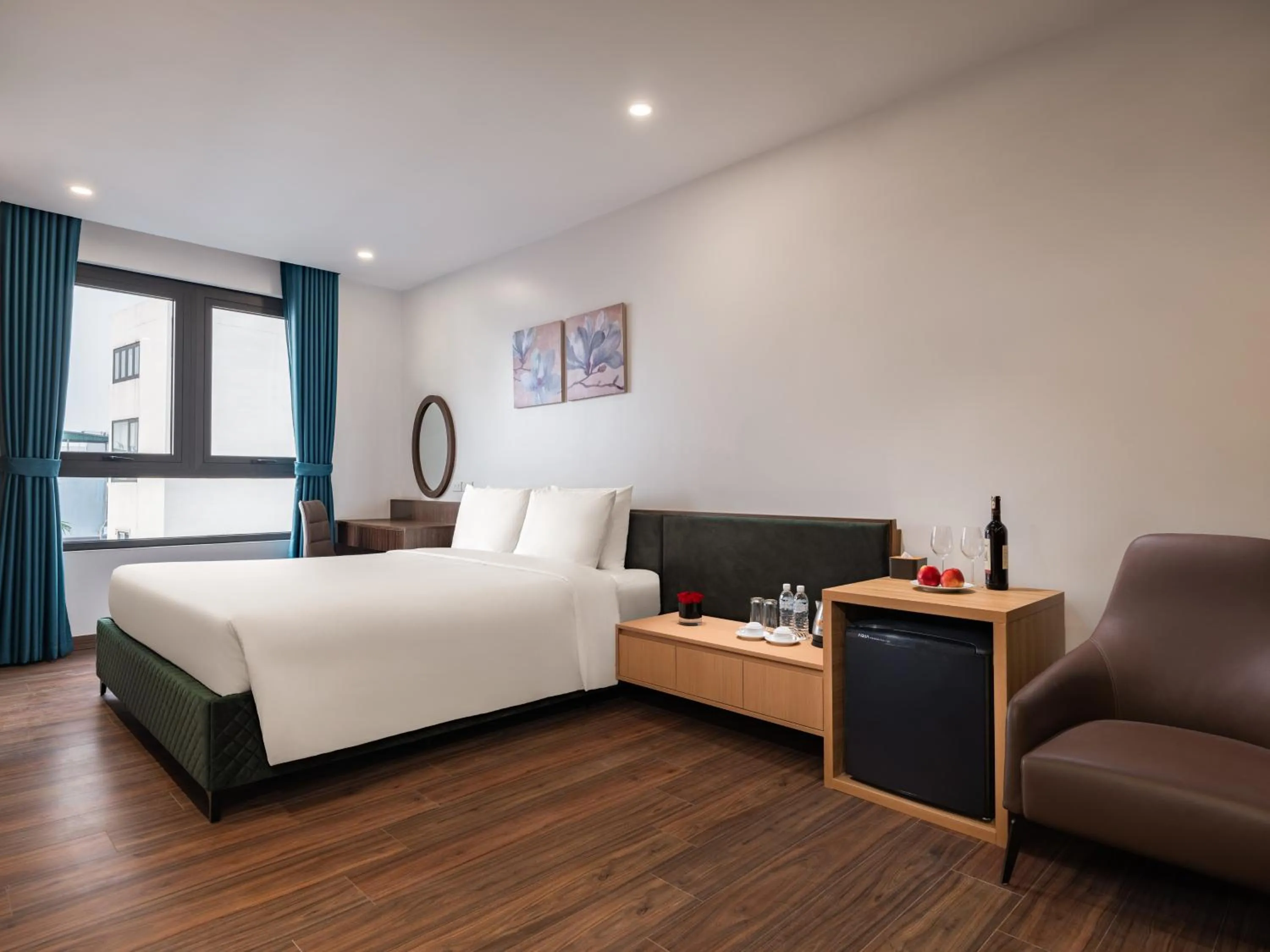 Deluxe Double Room in MoonLight Tay Ho