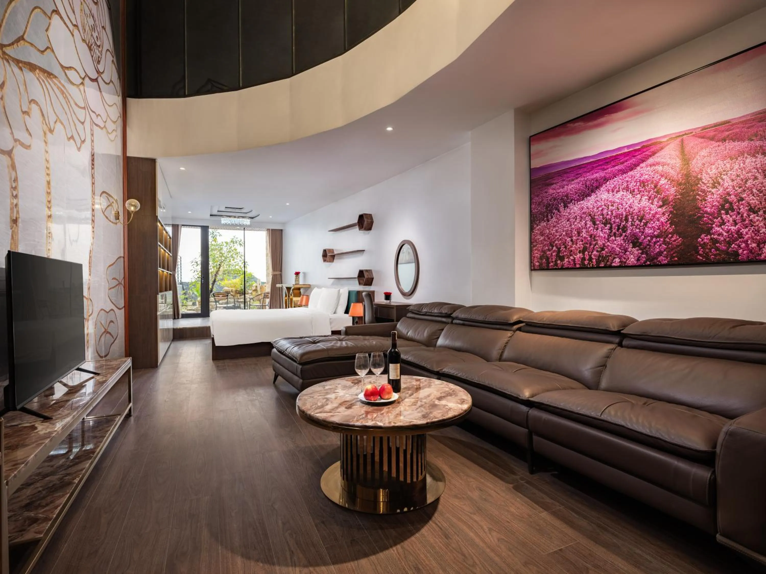 Suite with Garden View in MoonLight Tay Ho