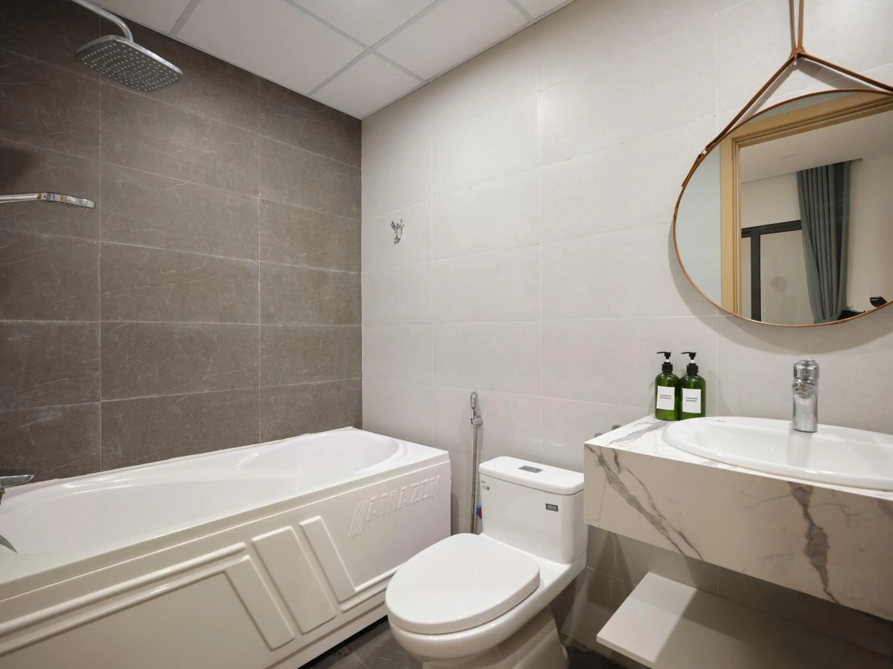 Two-Bedroom Apartment in MoonLight Tay Ho