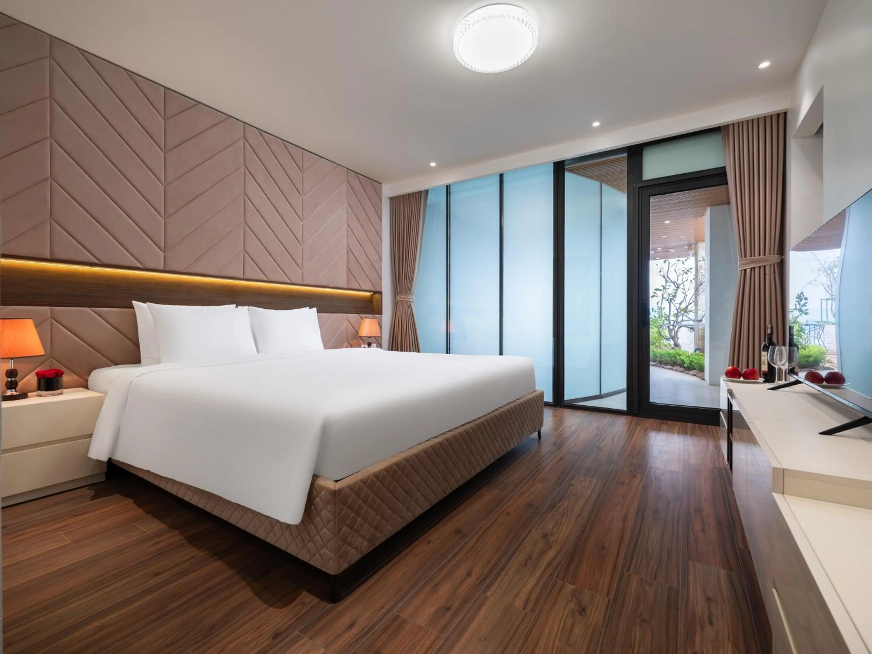 Junior Suite with Terrace in MoonLight Tay Ho