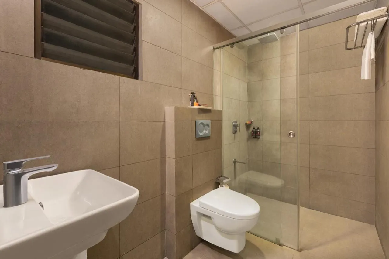 LUXE TWIN ROOM - single occupancy in Ginger Ahmedabad RTO Circle