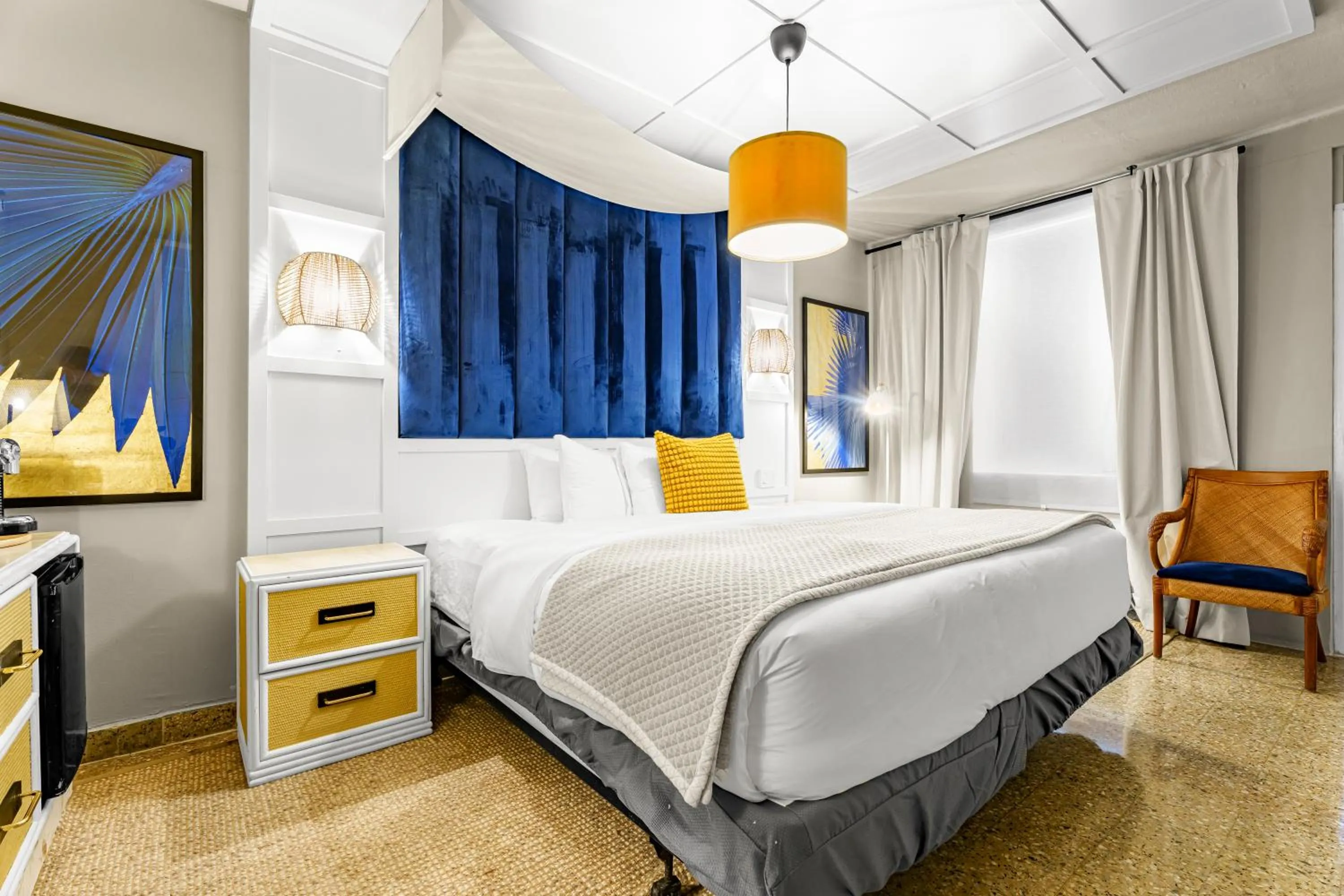 King Room with Lake View in Abitta Condado