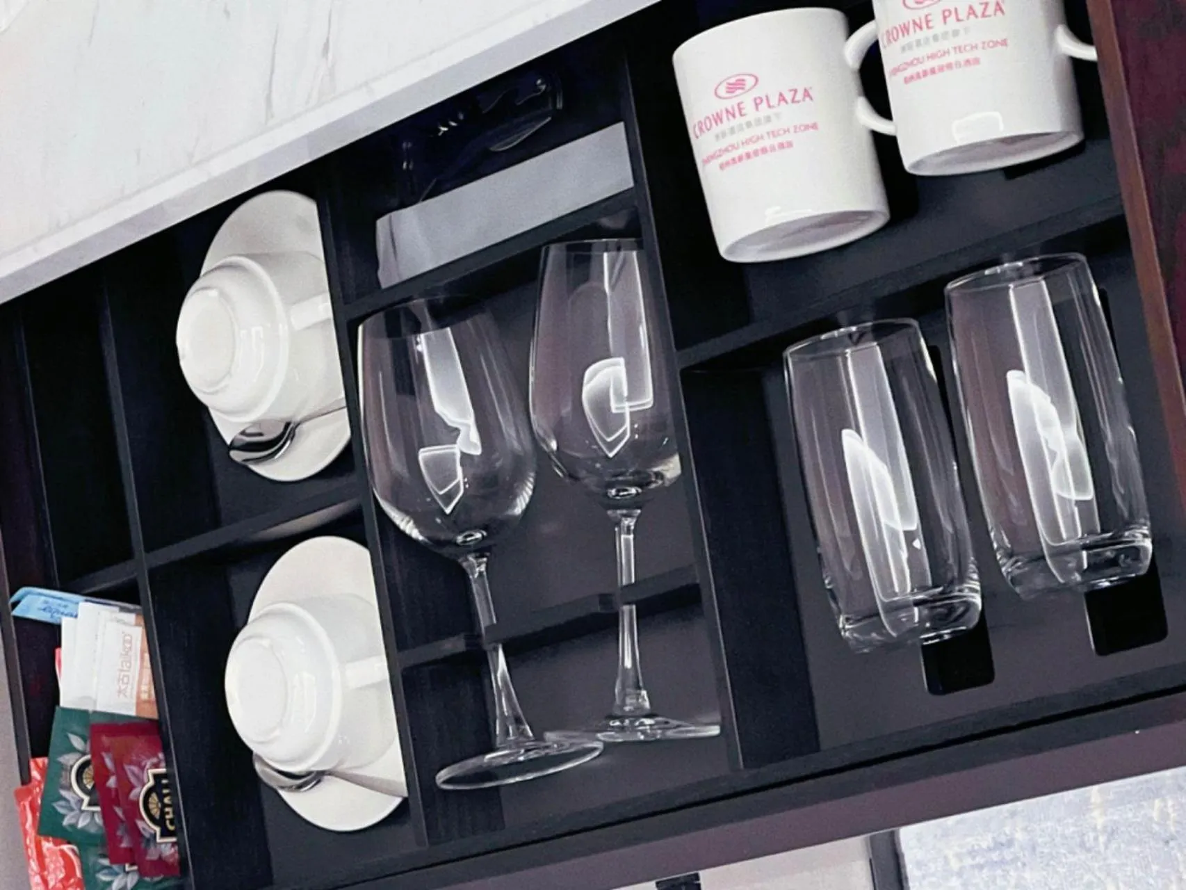 One-Bedroom Suite Lounge Access in Crowne Plaza Zhengzhou High Tech Zone by IHG