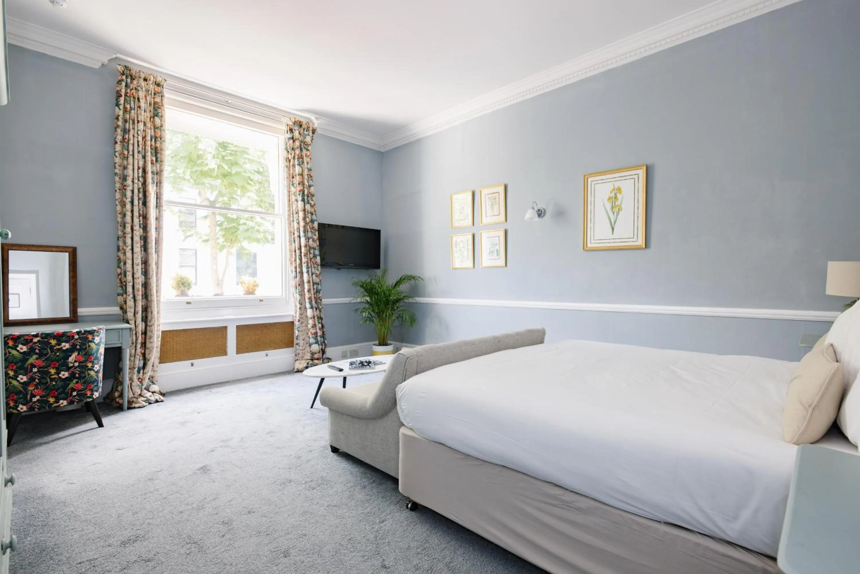 Deluxe Double or Twin Room in The Abbey Notting Hill