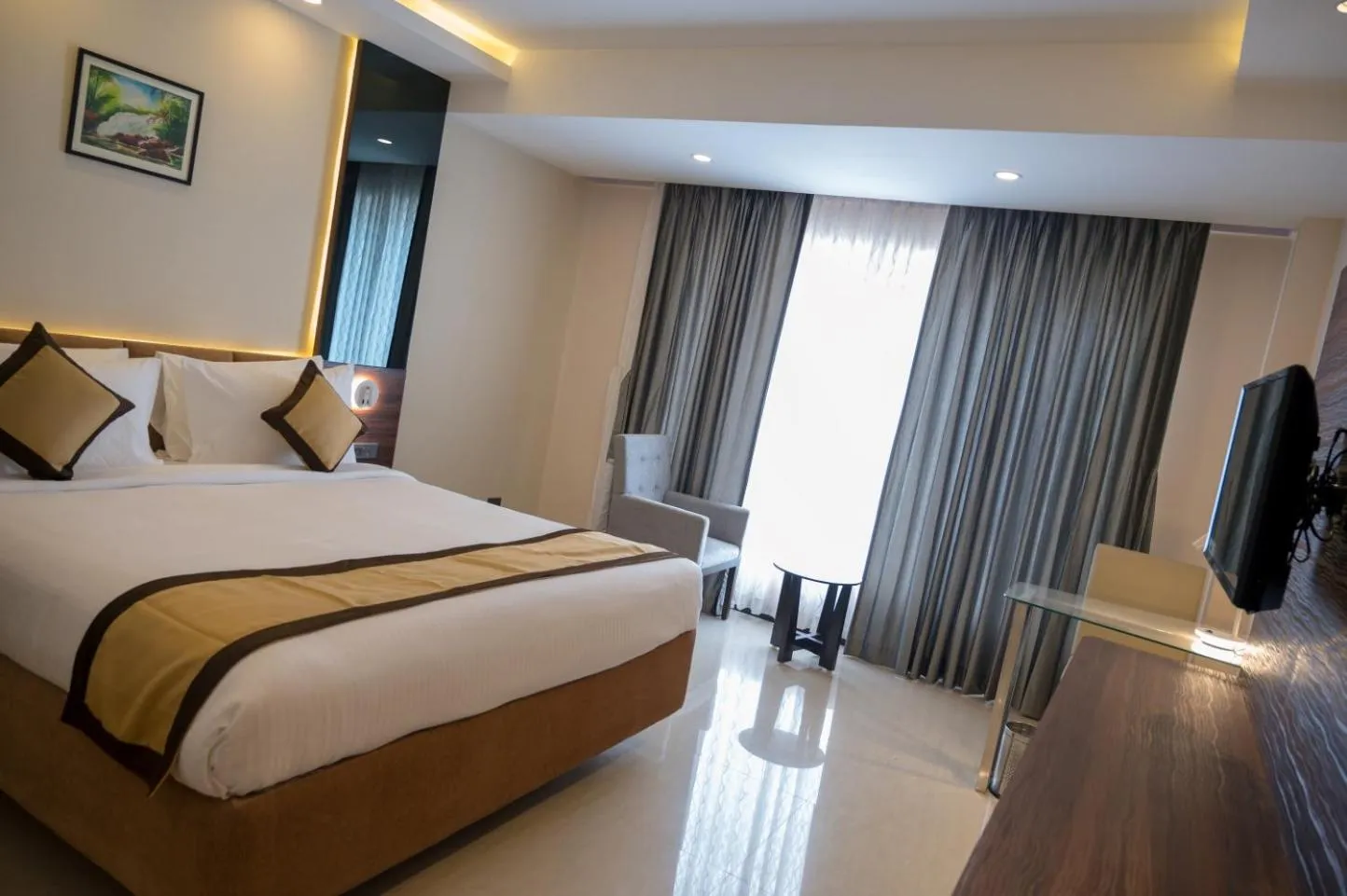 Deluxe Double Room - single occupancy in Golden Retreat