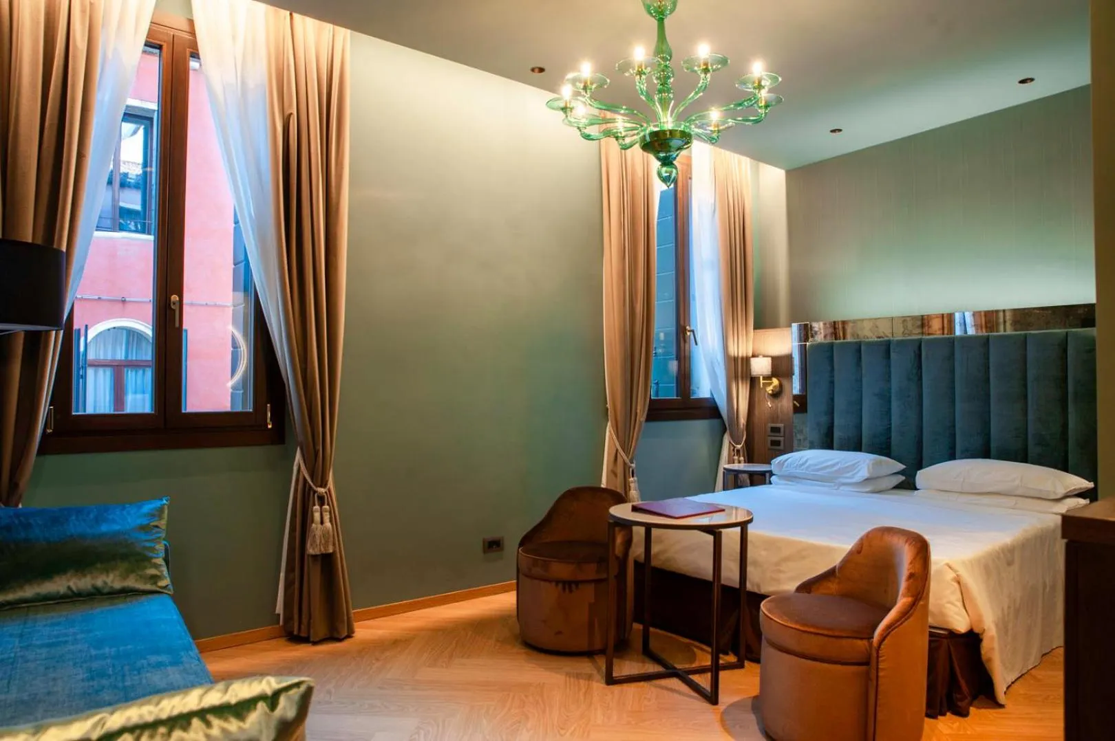 Charming Double or Twin Room with Sofa Bed in Hotel Campiello