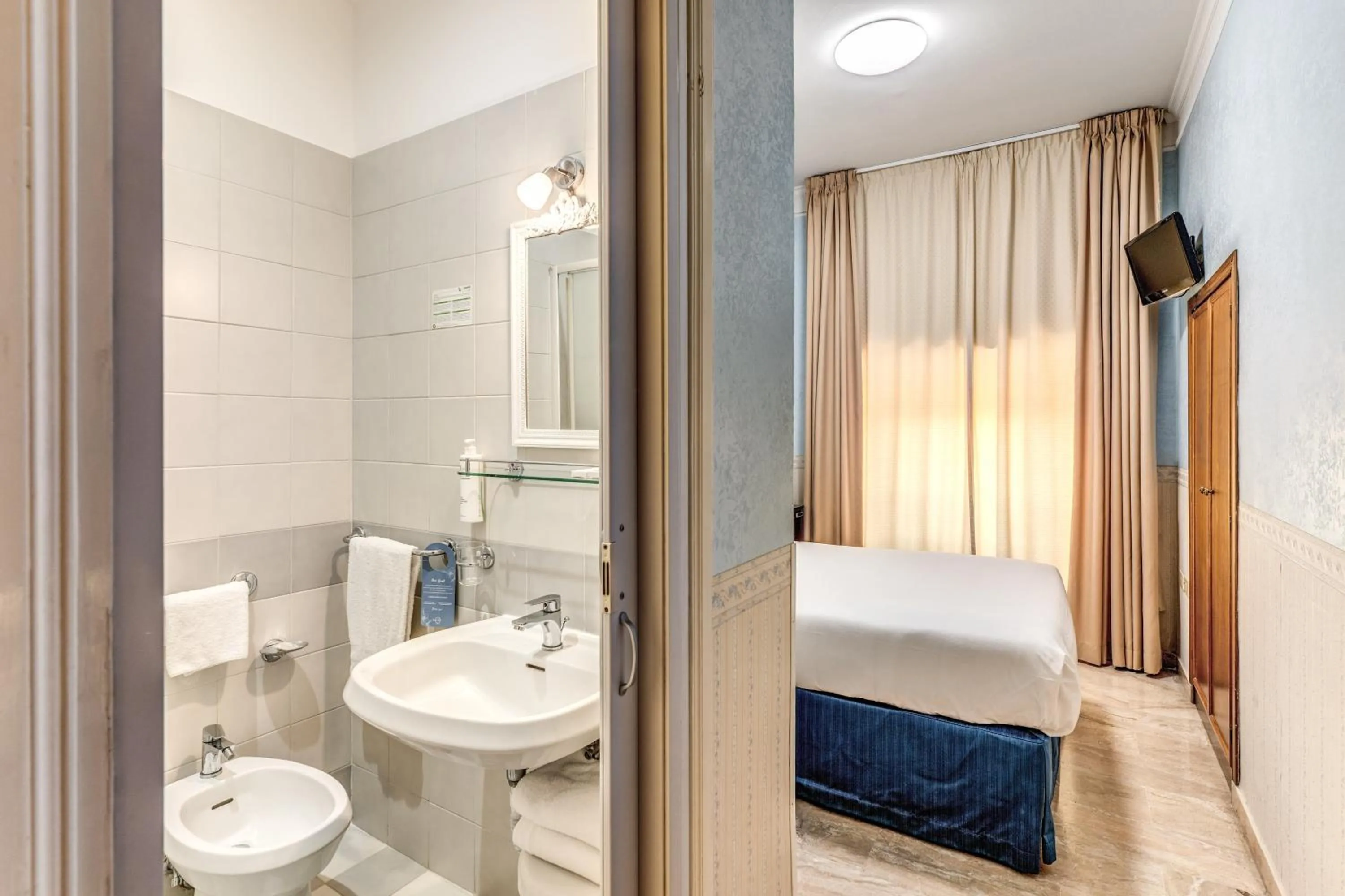 Economy Double Room in Hotel Orazia