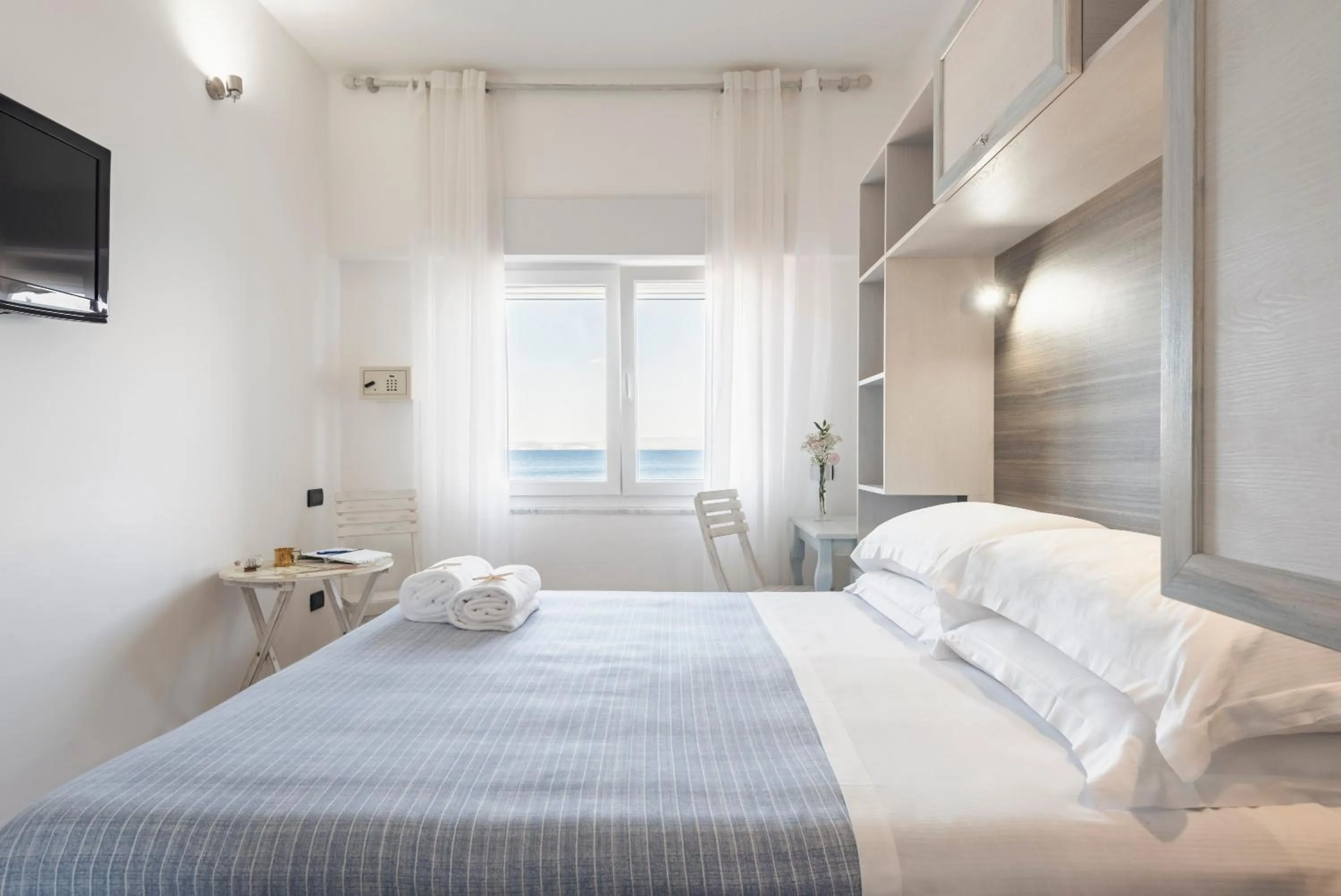 Standard Double Room with Sea View in Hotel La Caletta