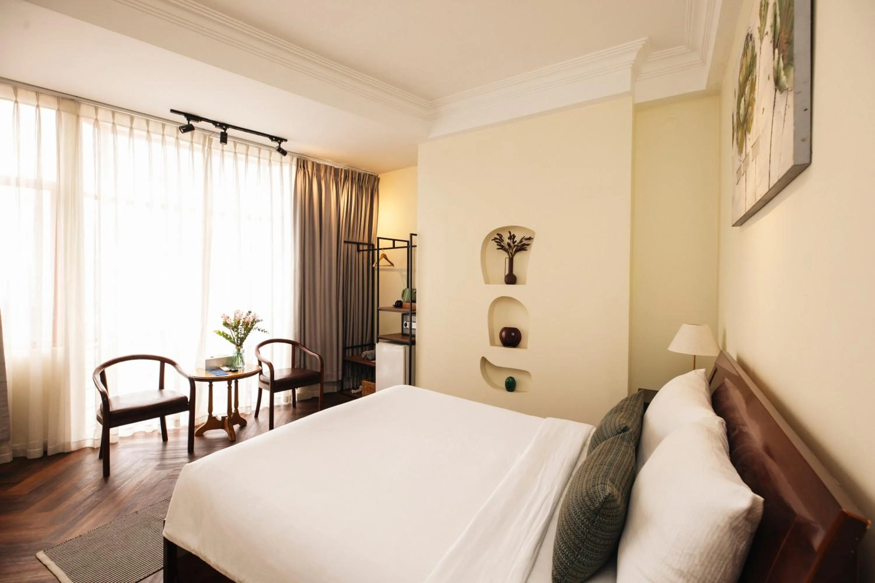 Superior Deluxe Room in 9 Hostel and Suites