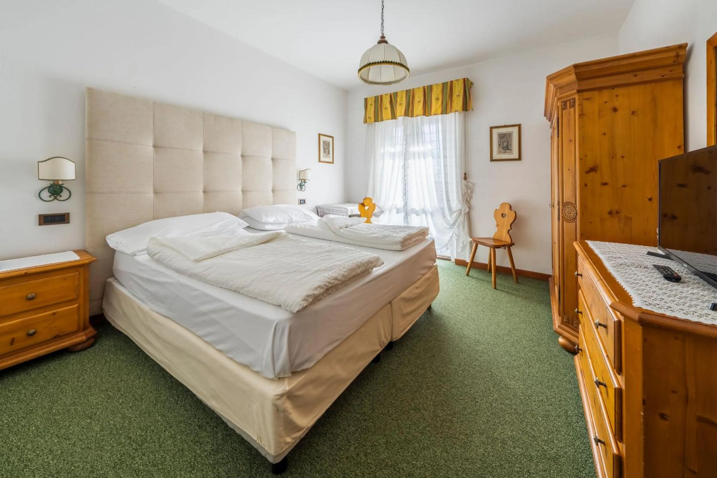 Double Room with Mountain View in Hotel Menardi