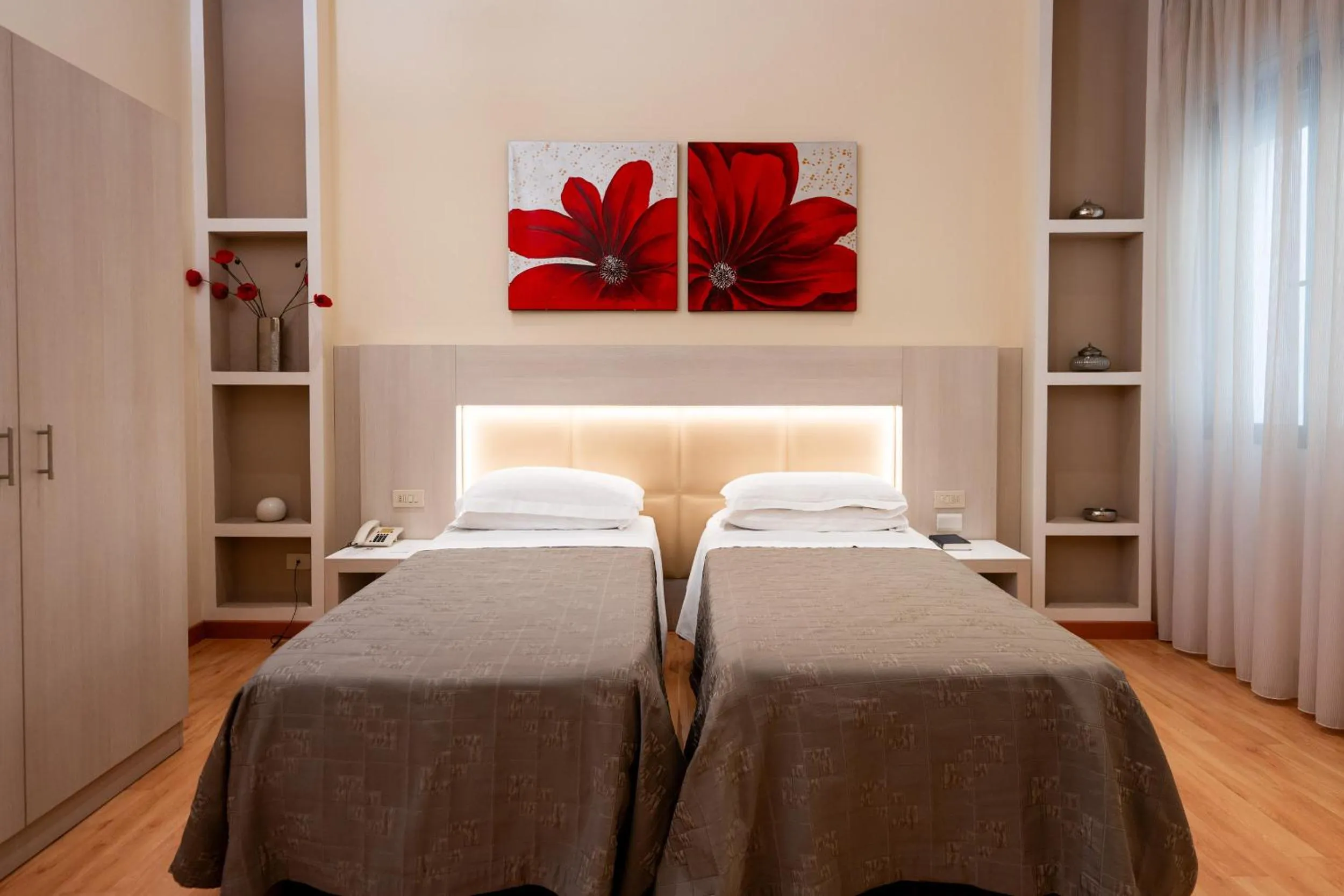 Business Twin Room in Hotel Olimpia