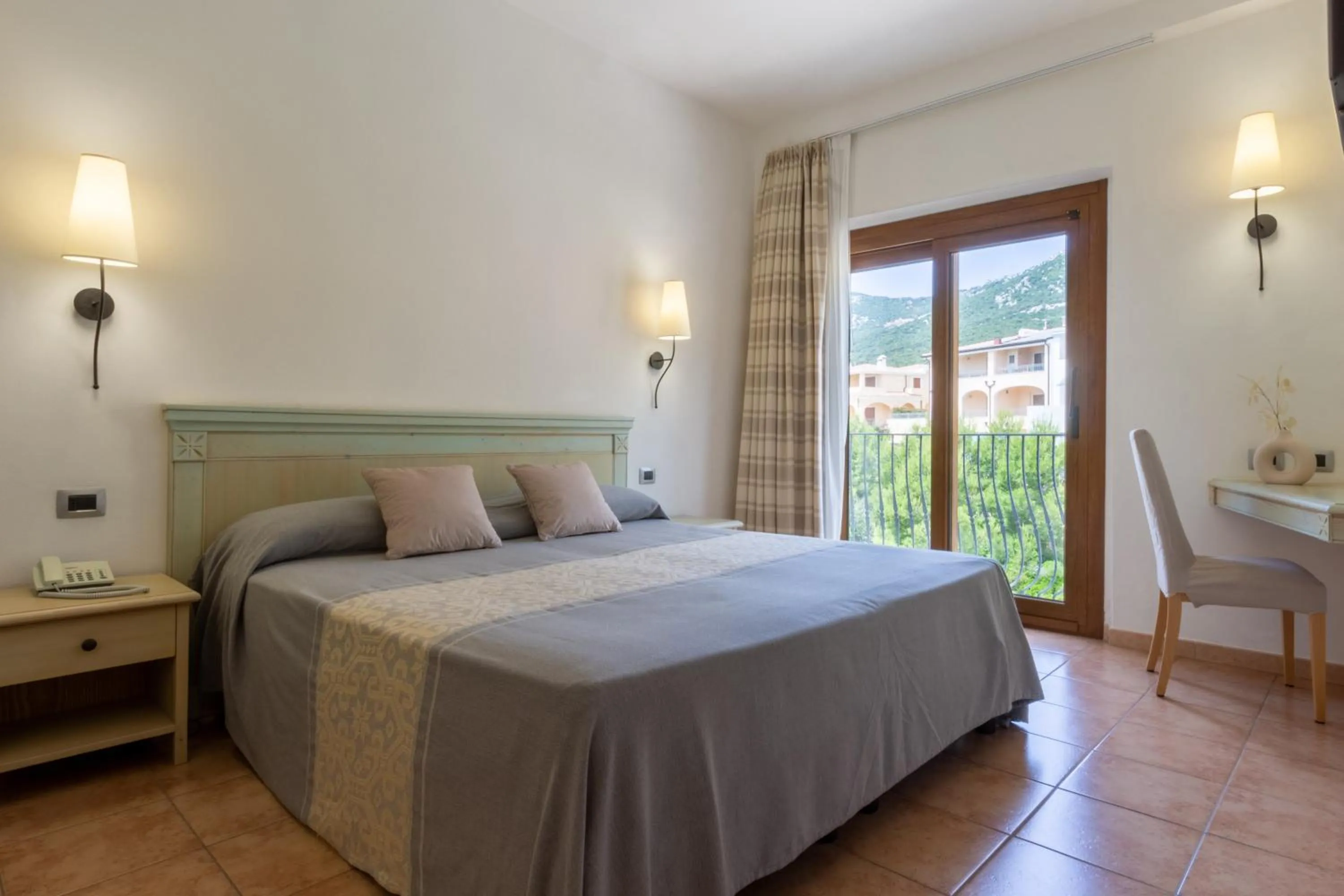 Classic Double Room with Mountain View in Hotel Brancamaria