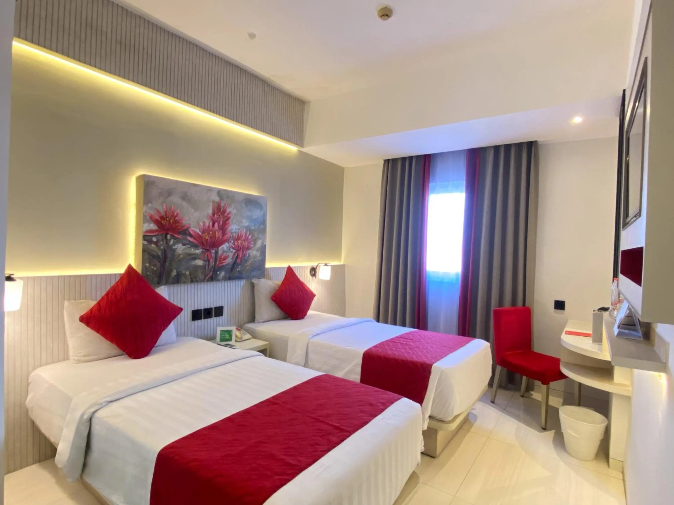 Superior Twin Room in HOM Hotel Kudus by Horison Group
