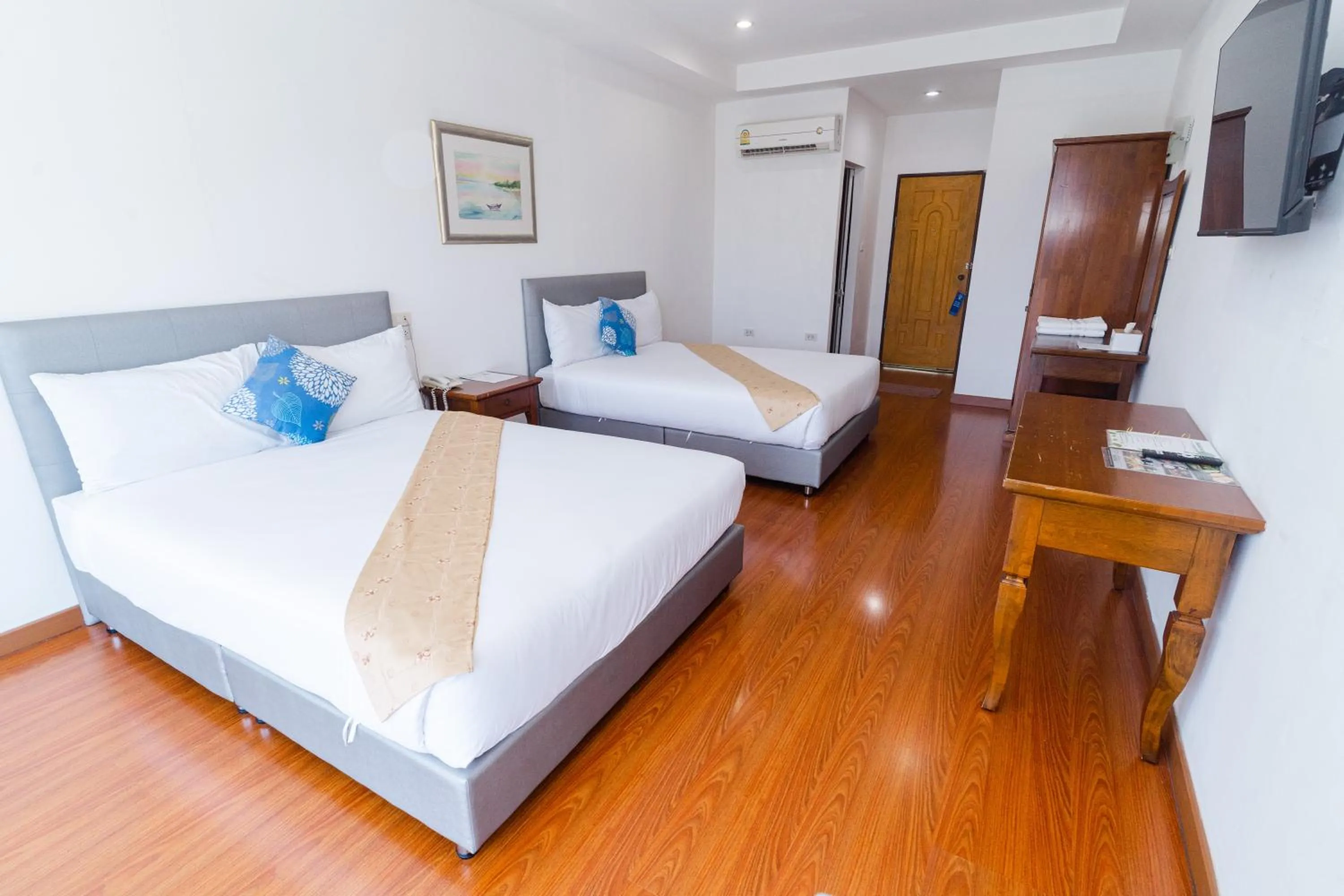 Deluxe Twin Room in Baan Suan Khun Ta and Golf Resort