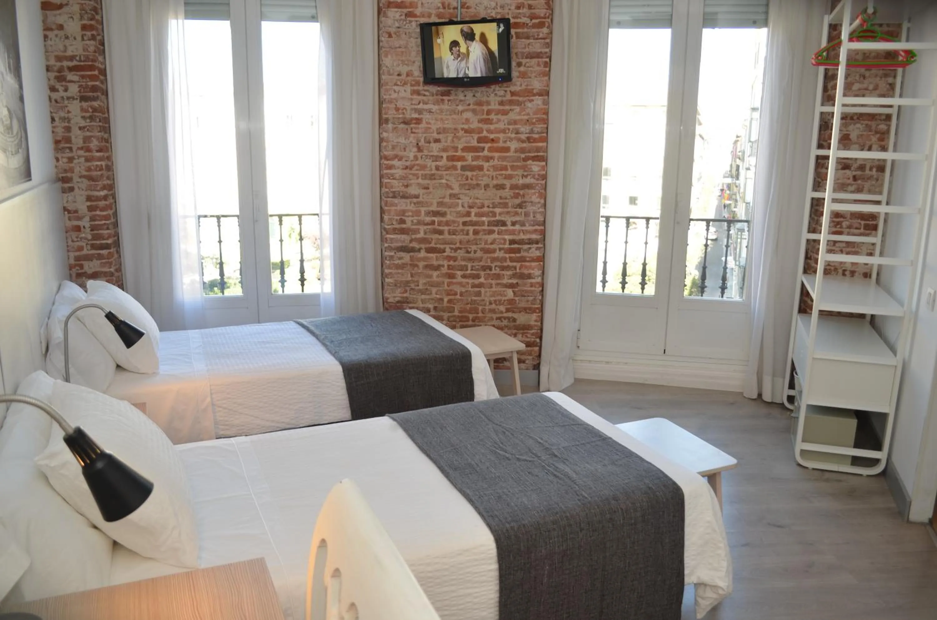 Double or Twin Room with City View in Hostal San Lorenzo
