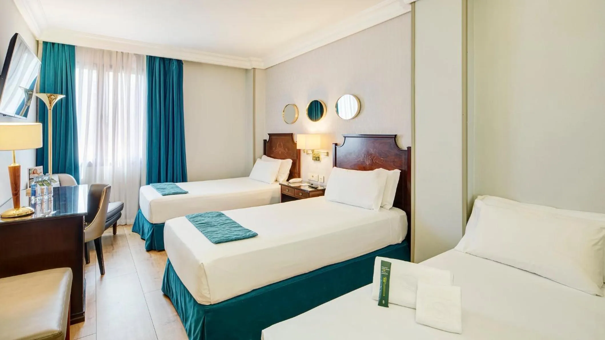 Double Room with Extra Bed in Sercotel Gran Hotel Conde Duque