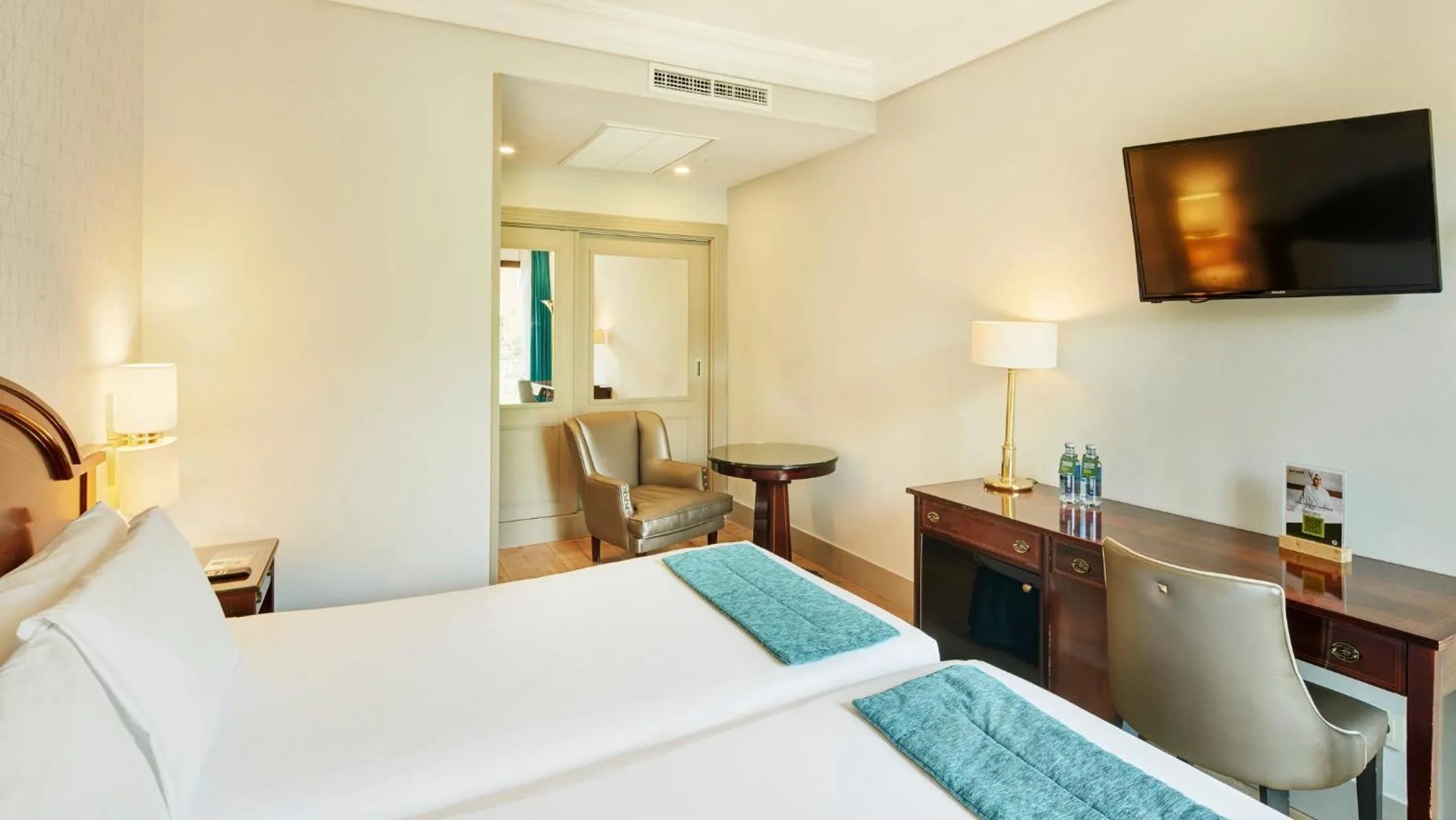 Twin Room in Sercotel Gran Hotel Conde Duque