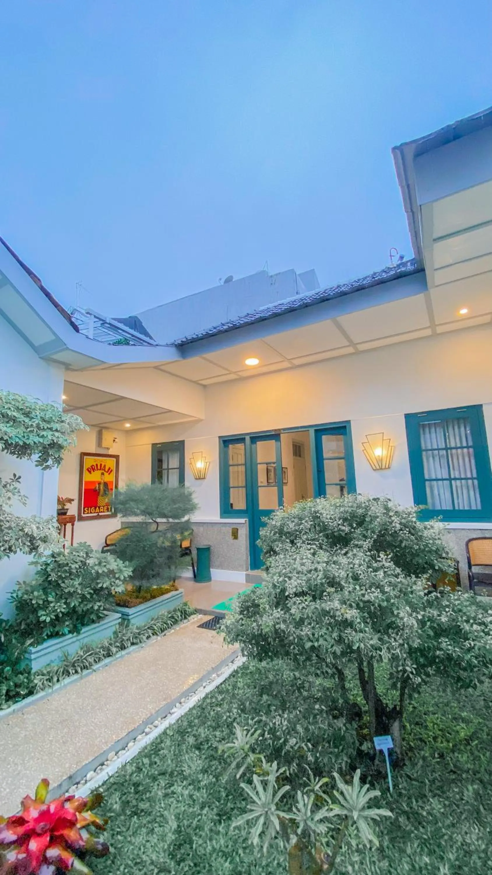 Deluxe Double Room (2 Adults + 1 Child) in CERIA HOTEL at Alun Alun Yogyakarta