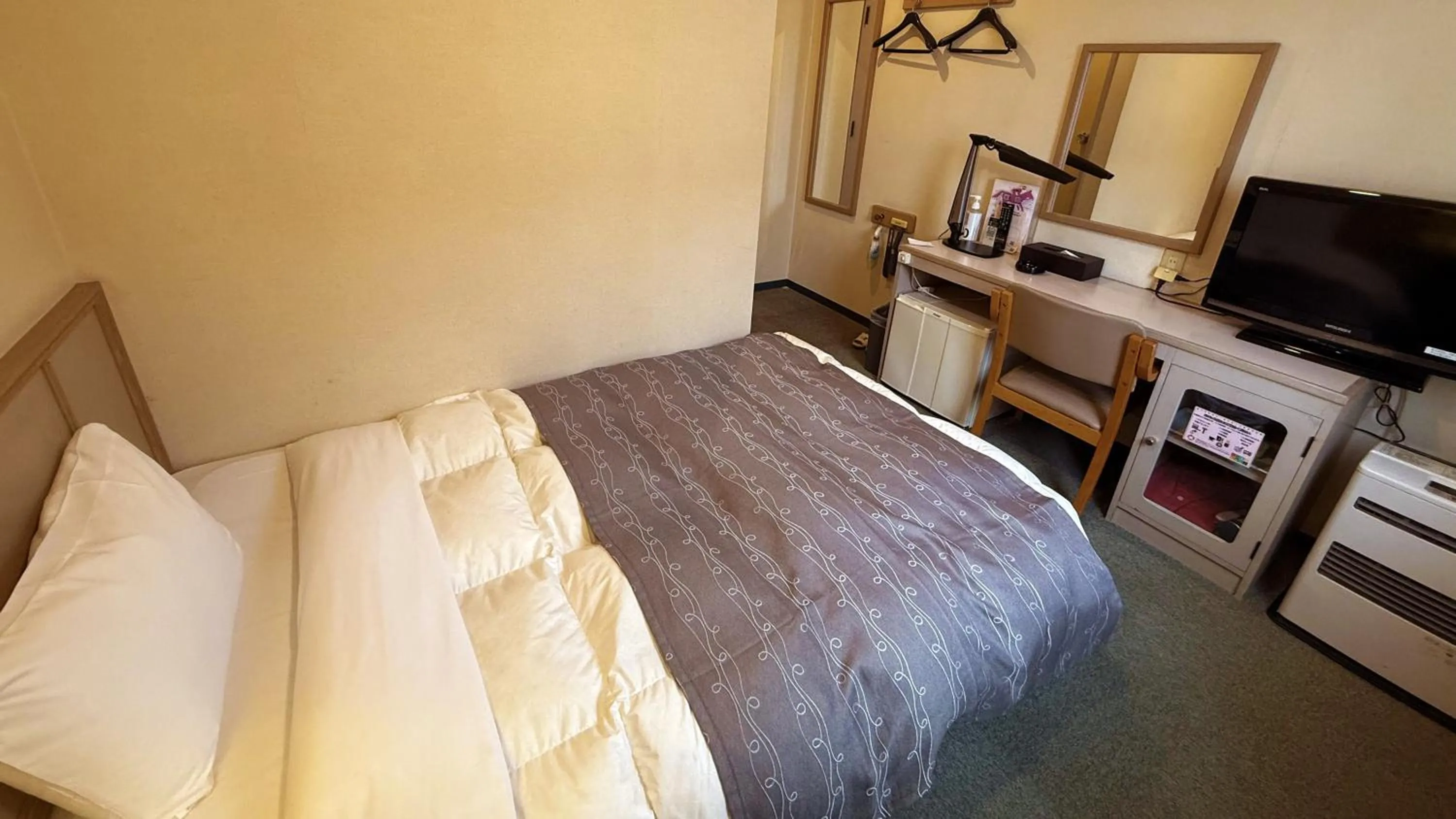 Compact Single Room - single occupancy - Smoking in Hotel Sato
