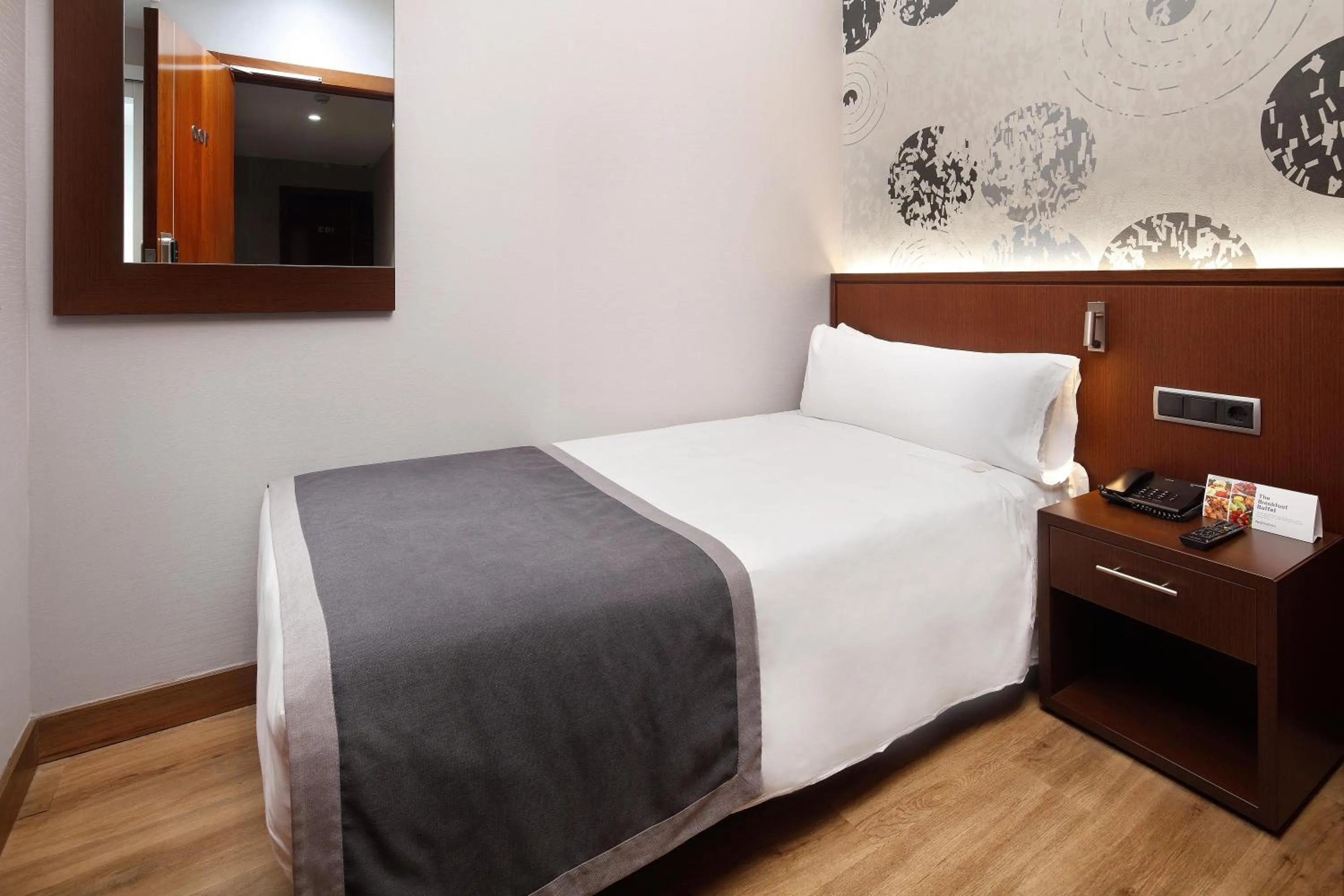 Single Room in HCC Taber