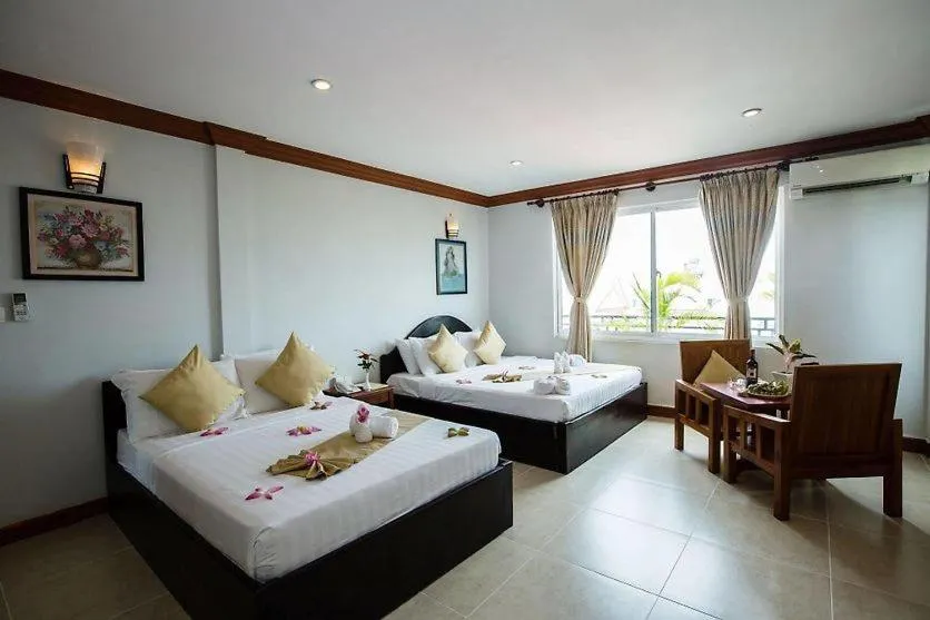 Deluxe Twin Room in Angkor Leap Hotel