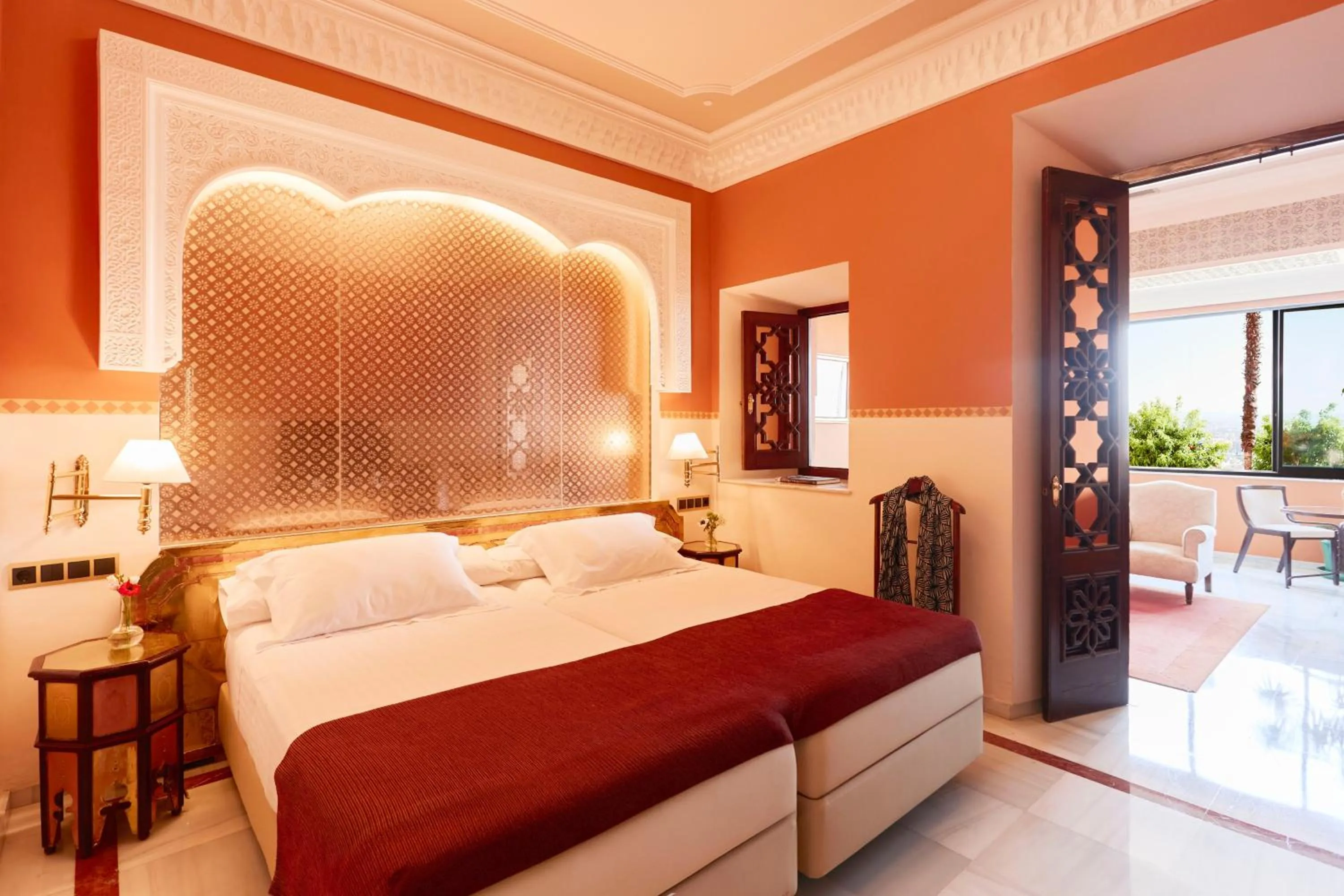 One-Bedroom Twin Suite in Alhambra Palace Hotel
