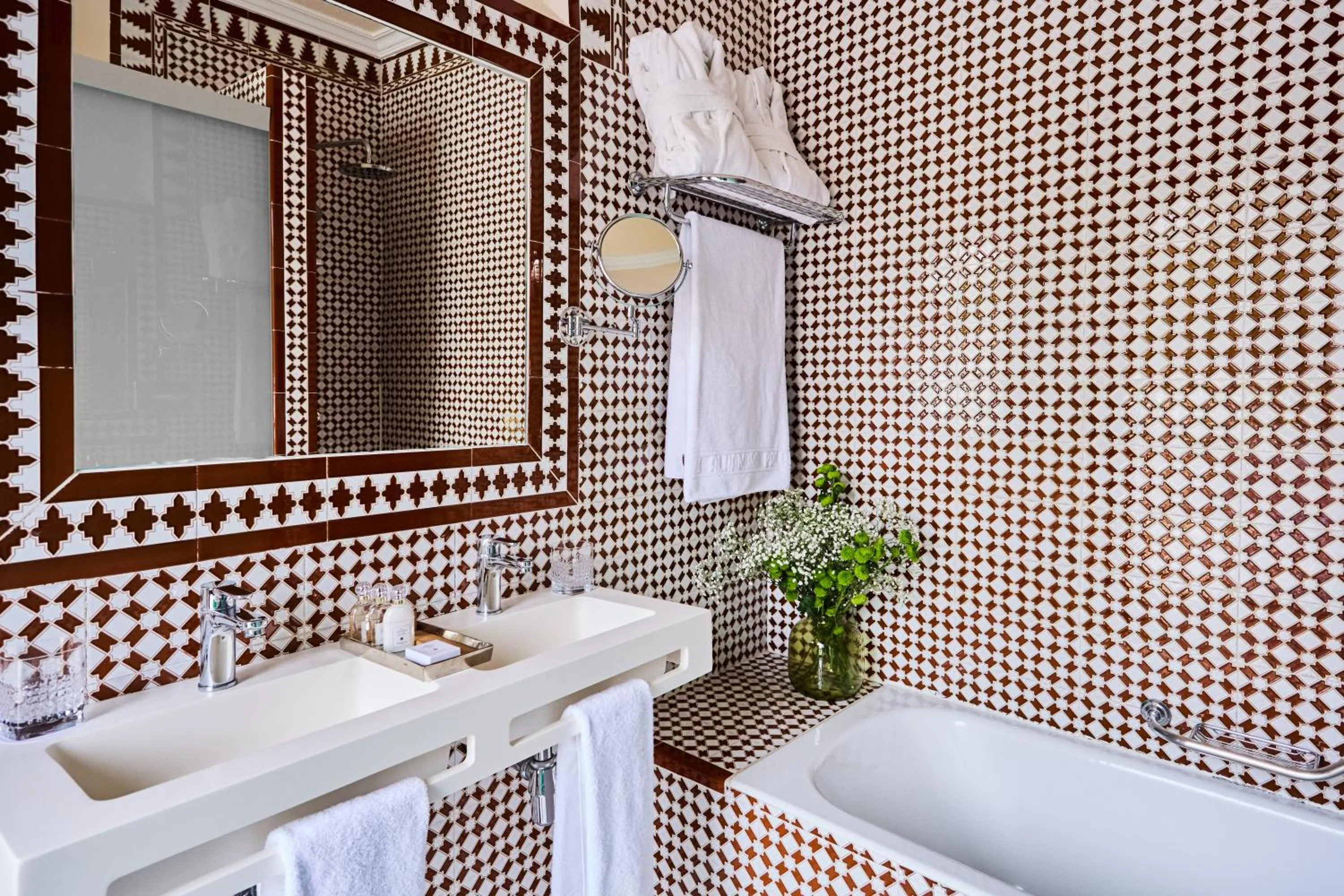 Standard Twin Room - Non-Smoking in Alhambra Palace Hotel