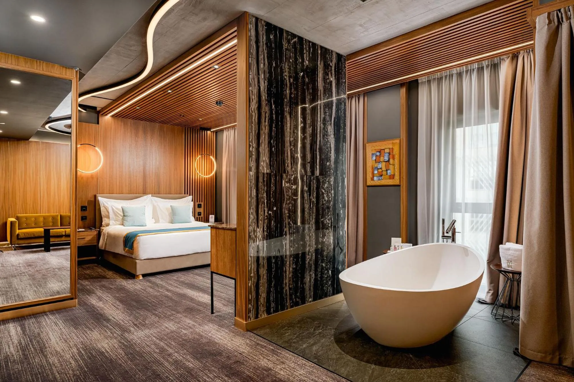 Deluxe Suite with Spa Bath in Hotel Vibre