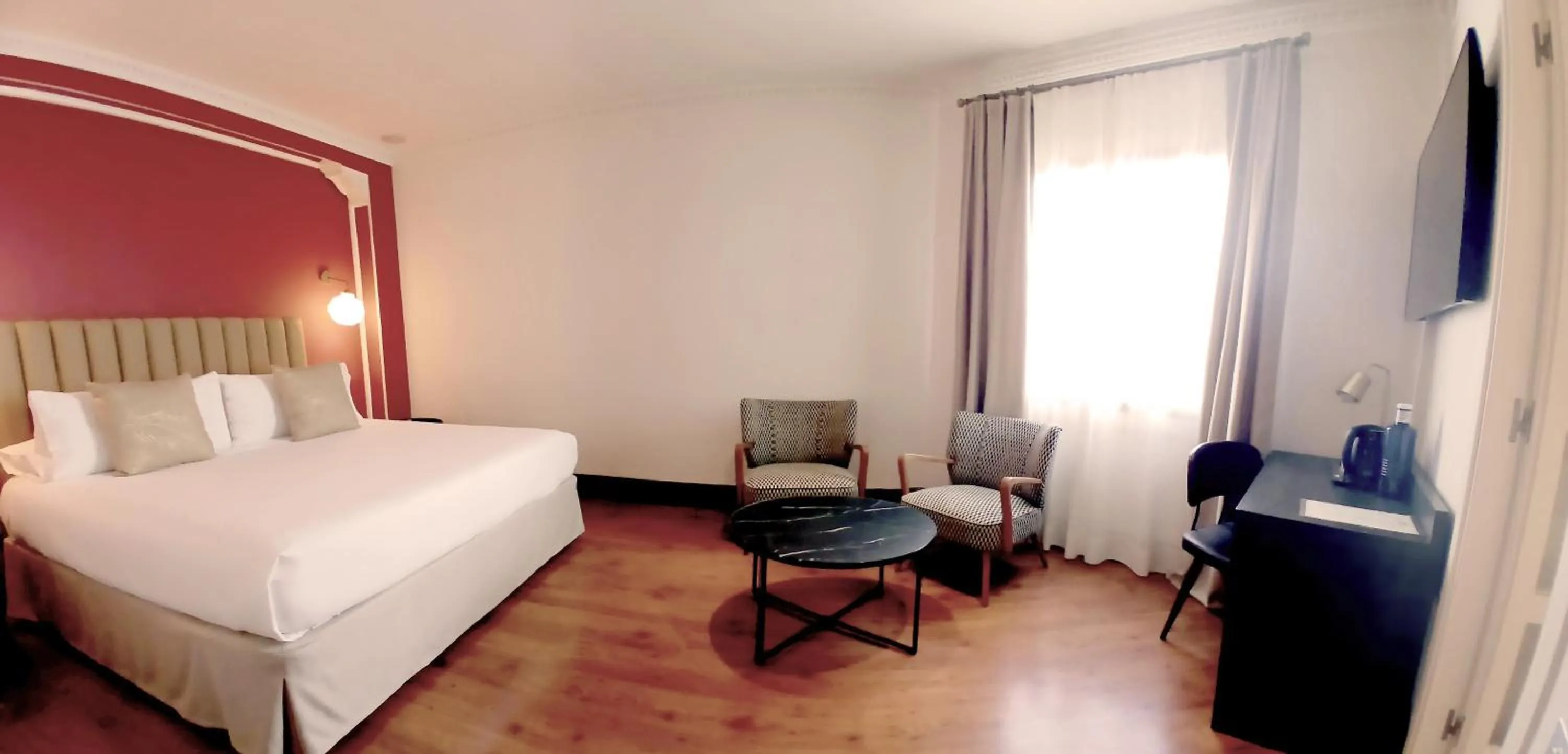 Suite Junior with Spa Bath in La França Travellers Adults Only