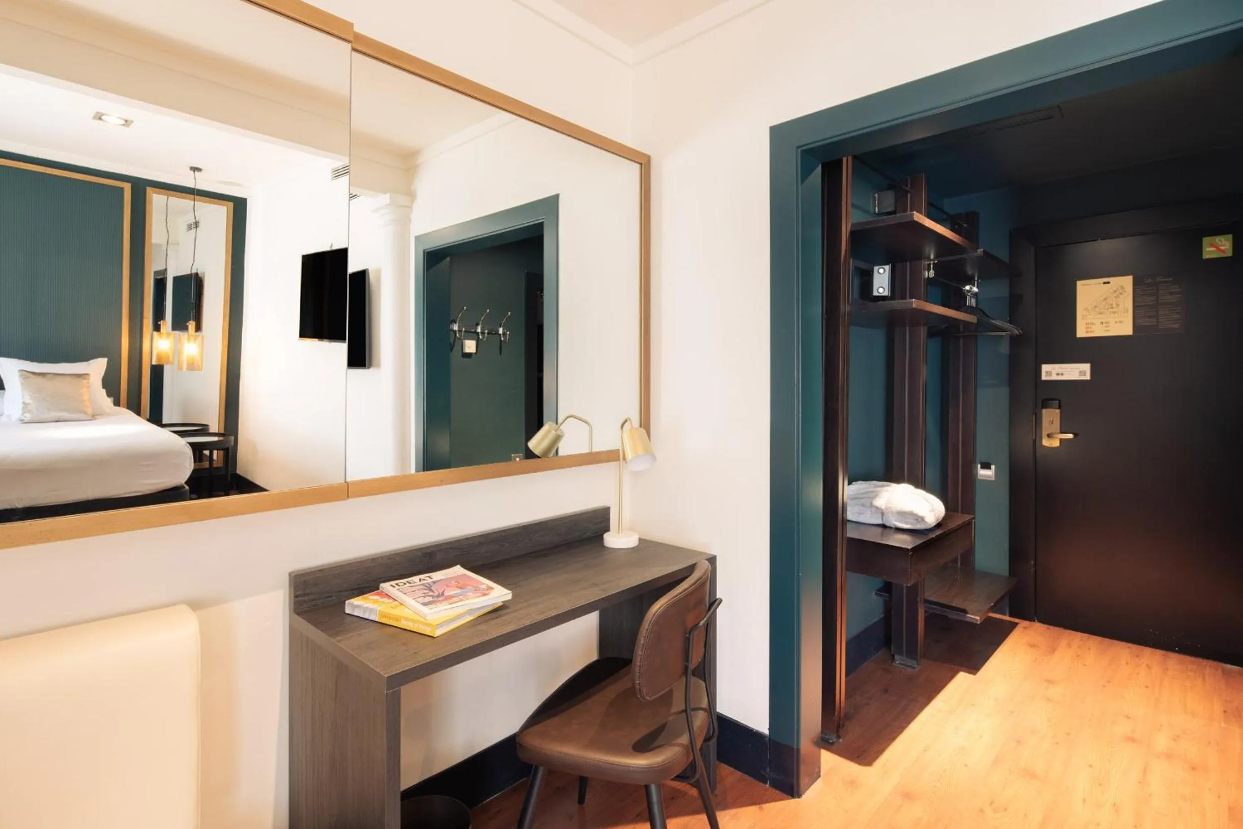 Superior Deluxe Double Room  in La França Travellers Adults Only