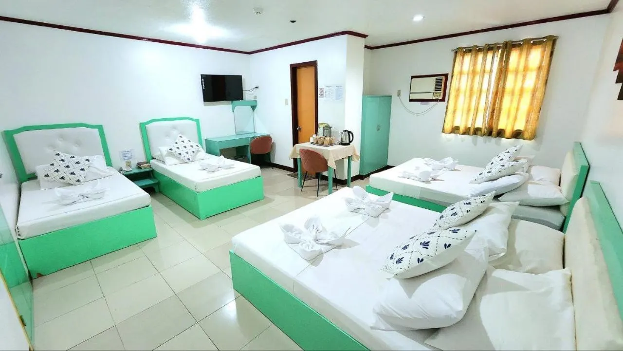 Family Room in Demiren Hotel